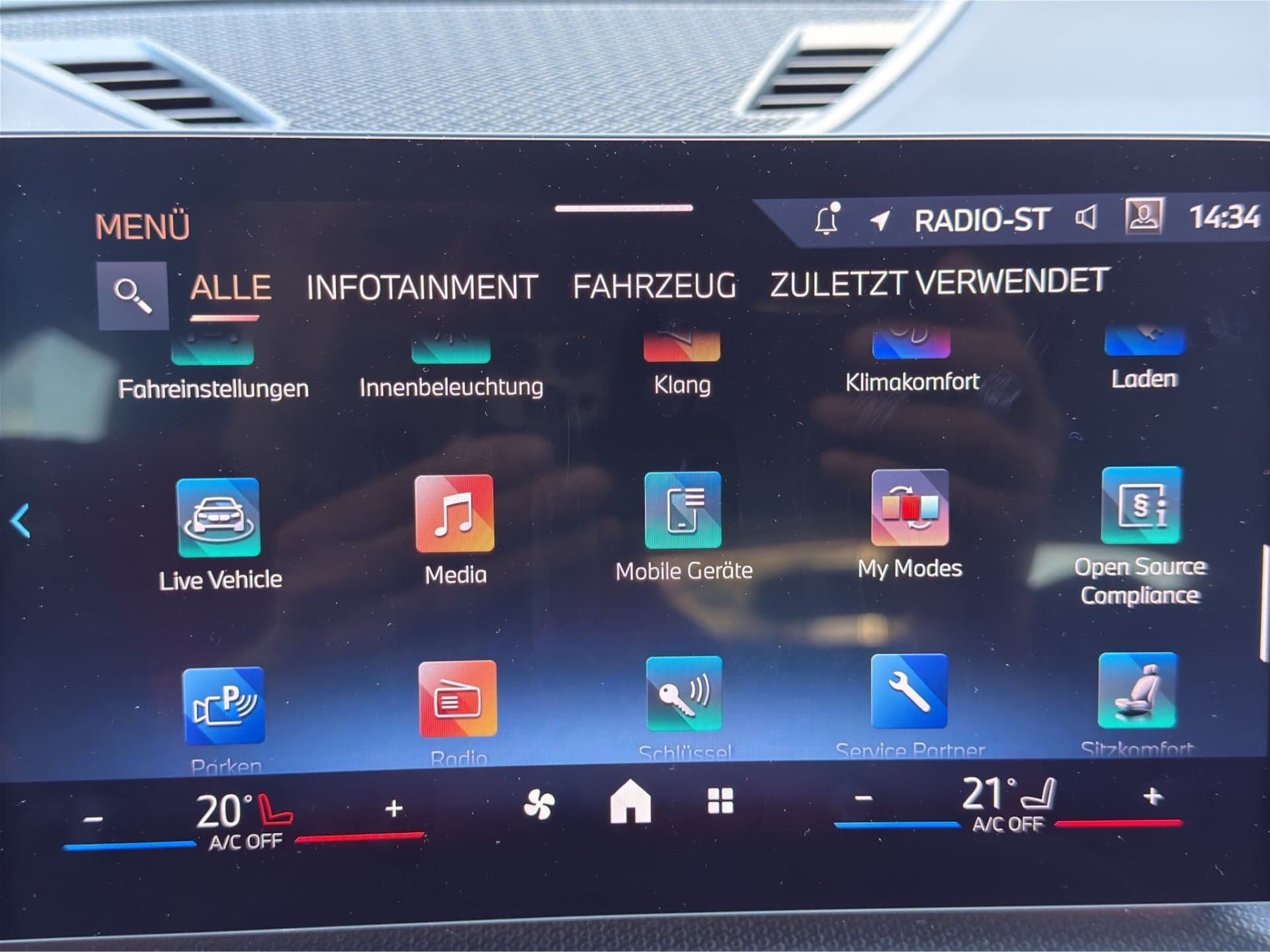 BMW X1 xDrive25e - Thumbnail 32