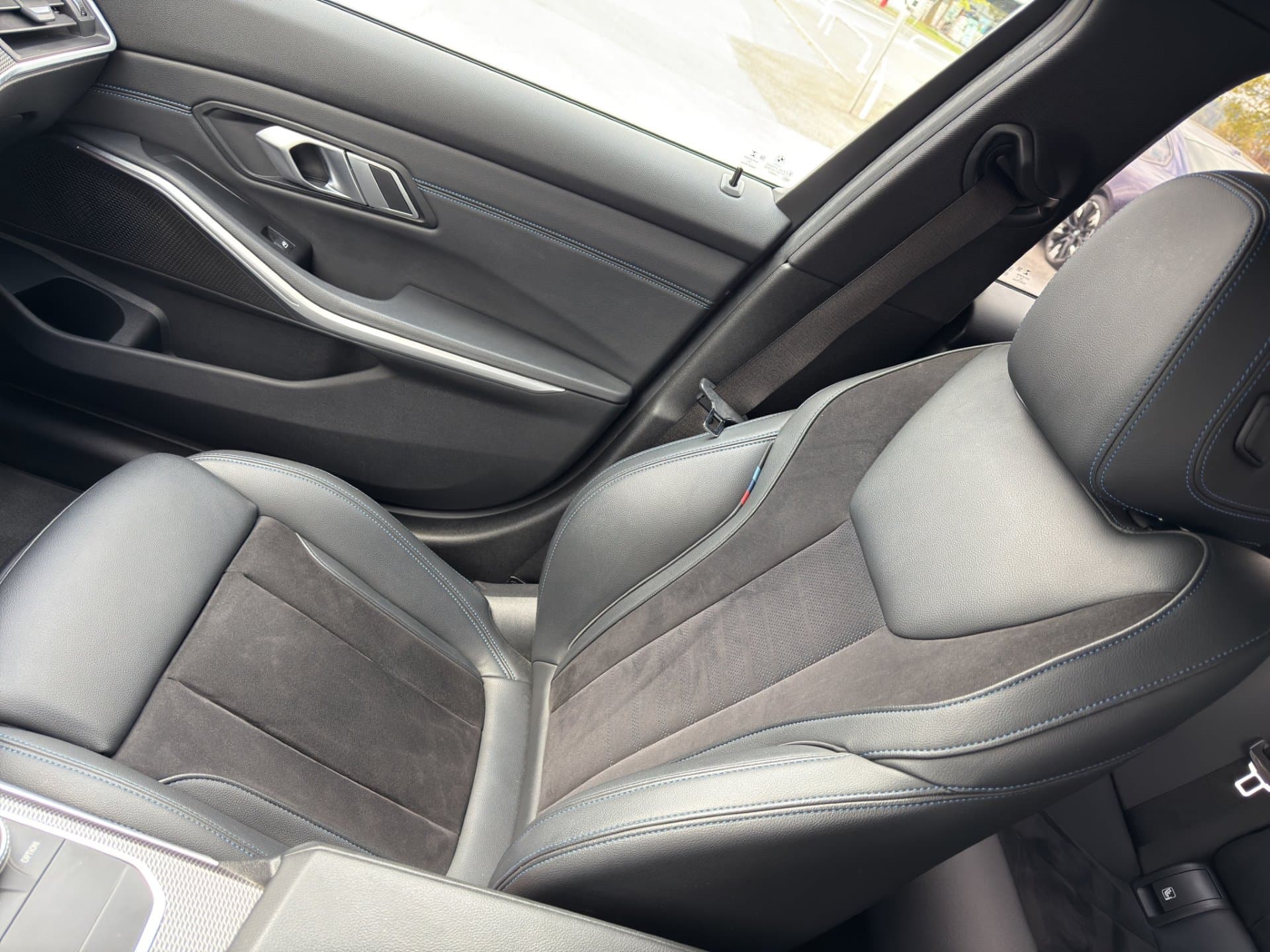 BMW 320d - Thumbnail 13