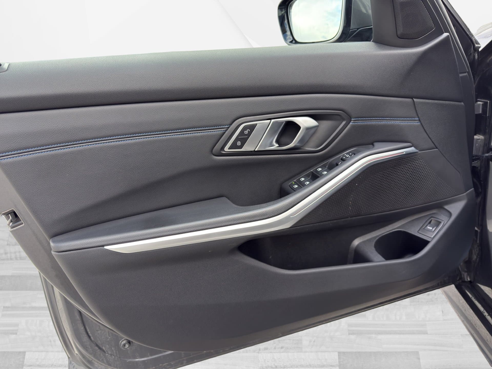 BMW 320d - Thumbnail 14