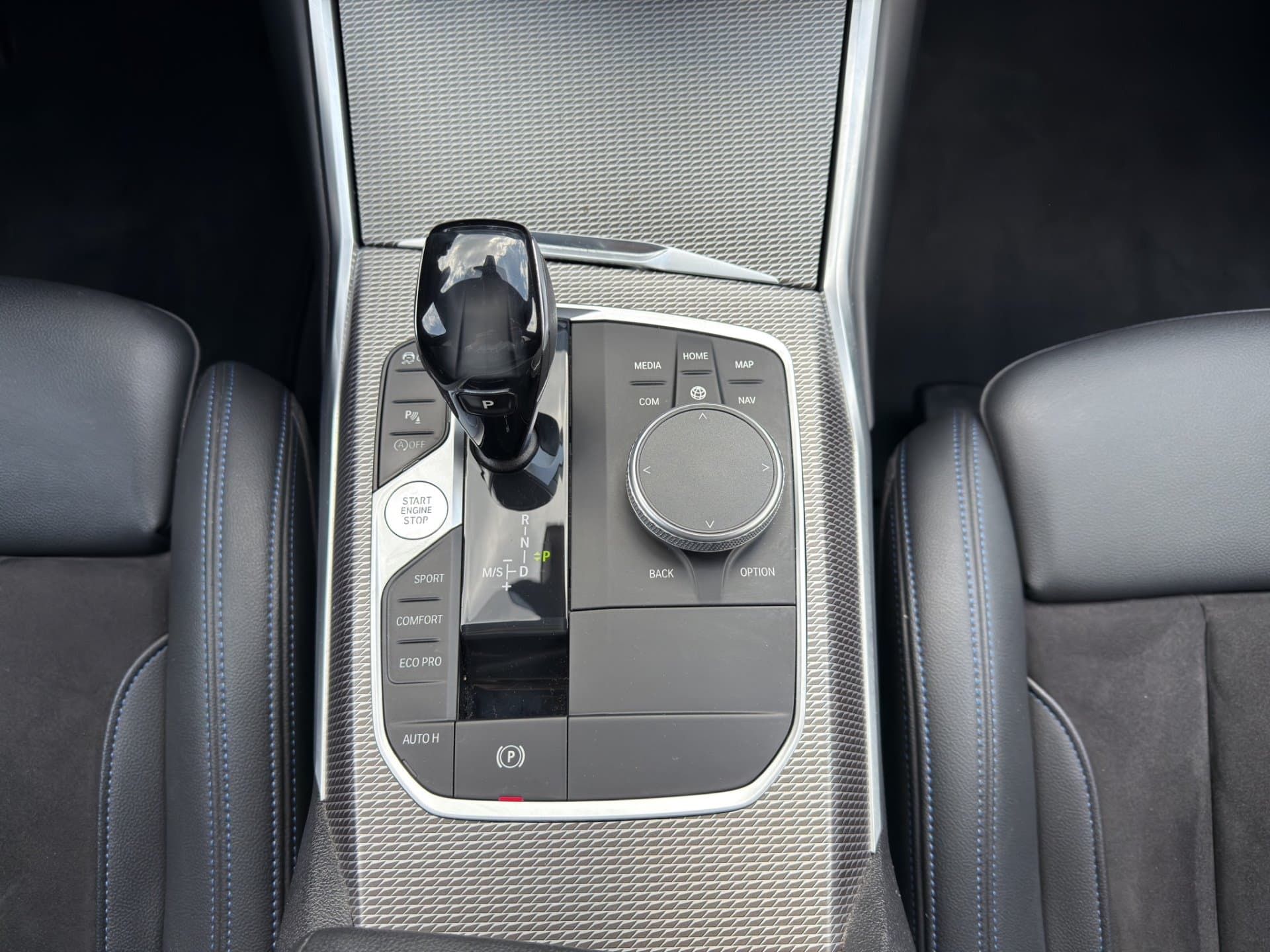 BMW 320d - Thumbnail 21