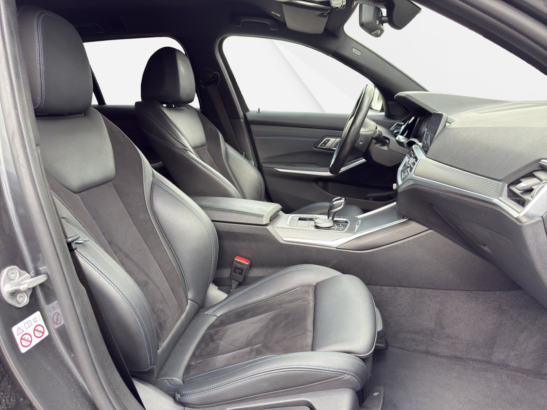 BMW 320d - Thumbnail 10