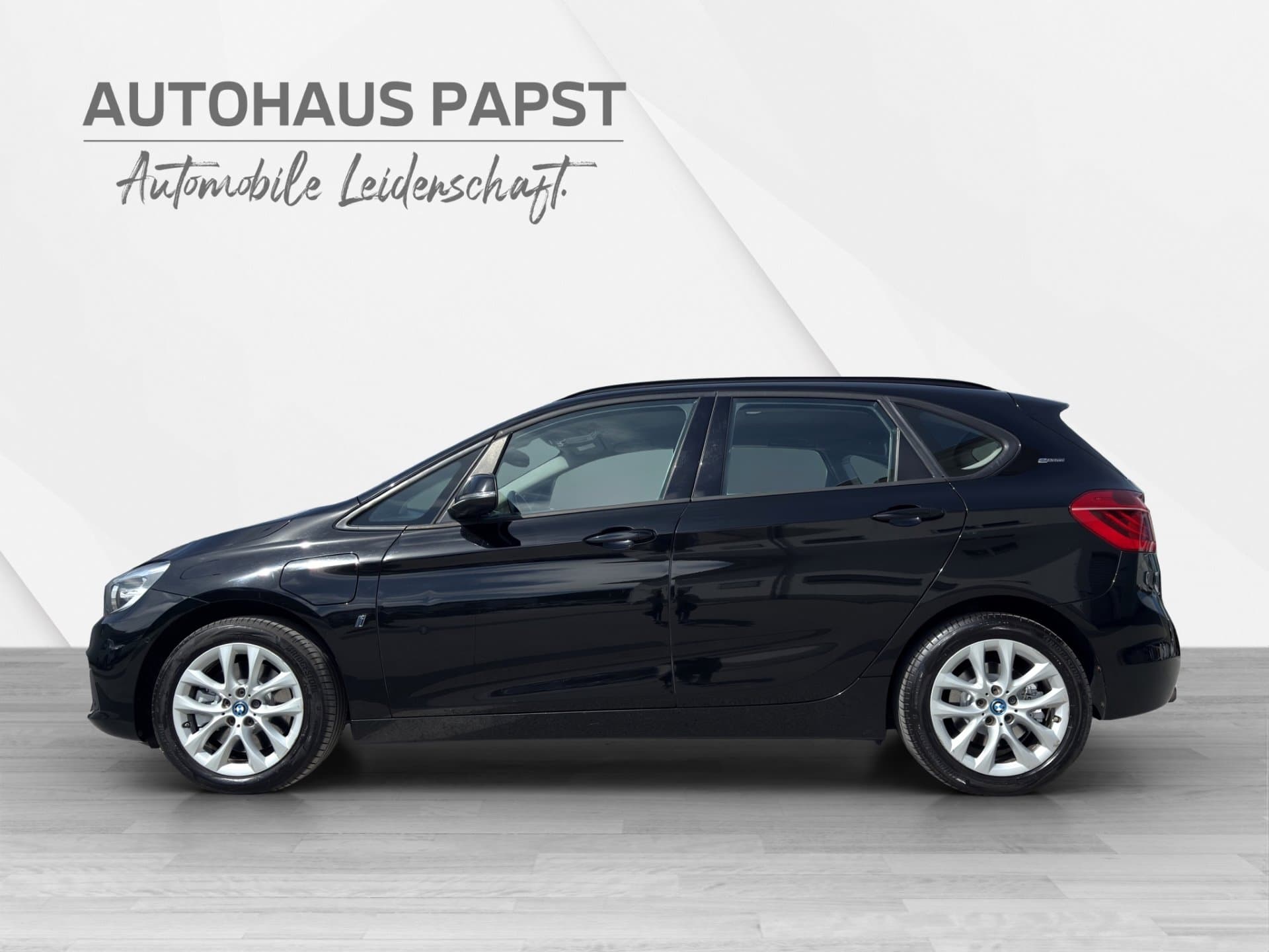 BMW 225xe - Thumbnail 2