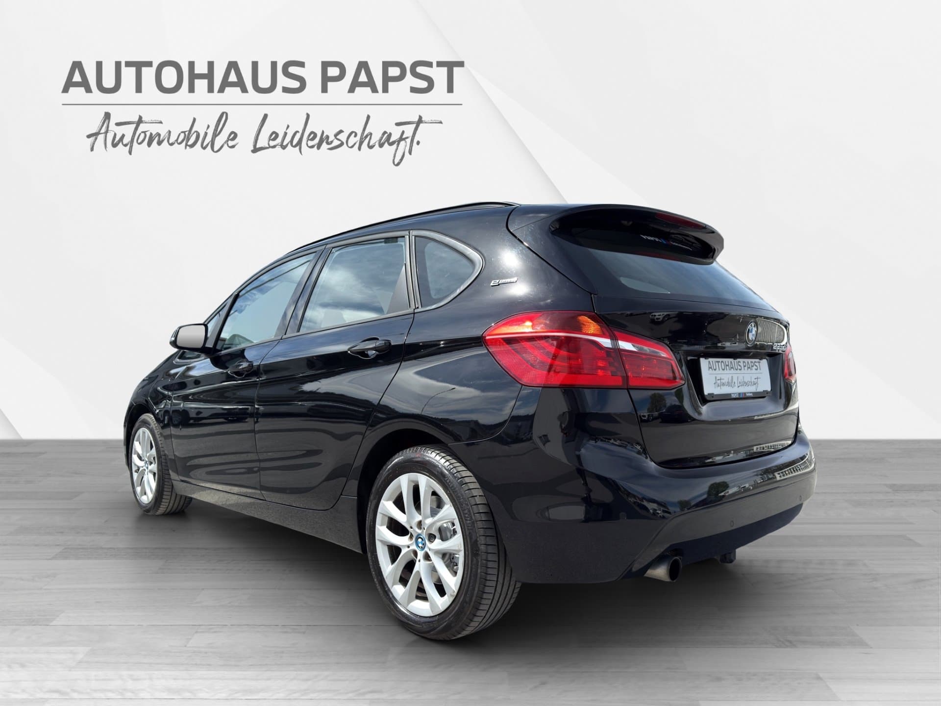 BMW 225xe - Thumbnail 3