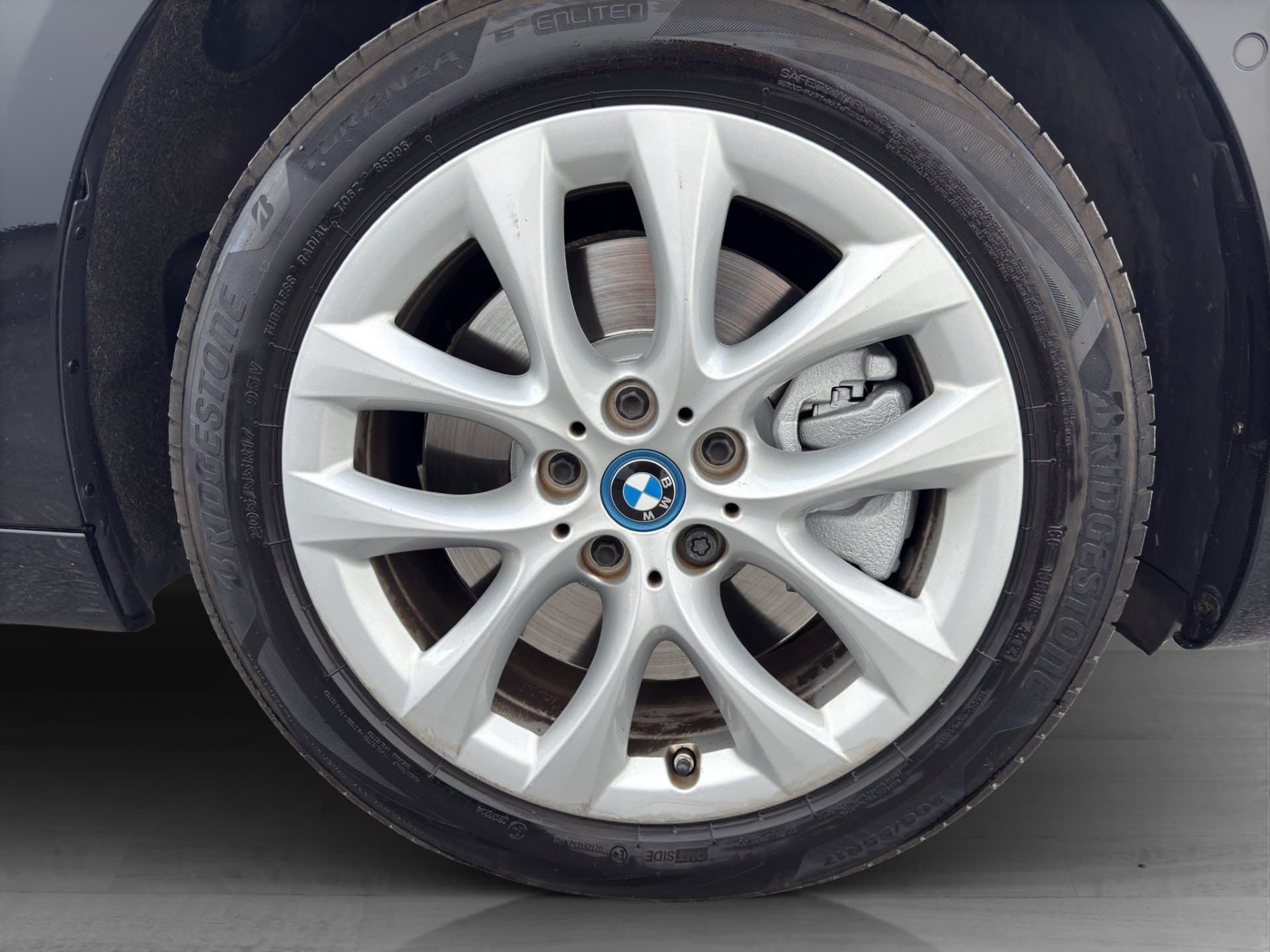 BMW 225xe - Thumbnail 28