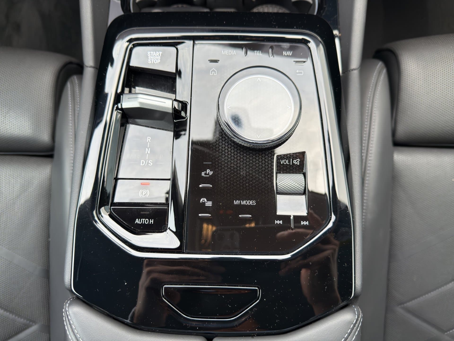 BMW 530e xDrive - Thumbnail 14
