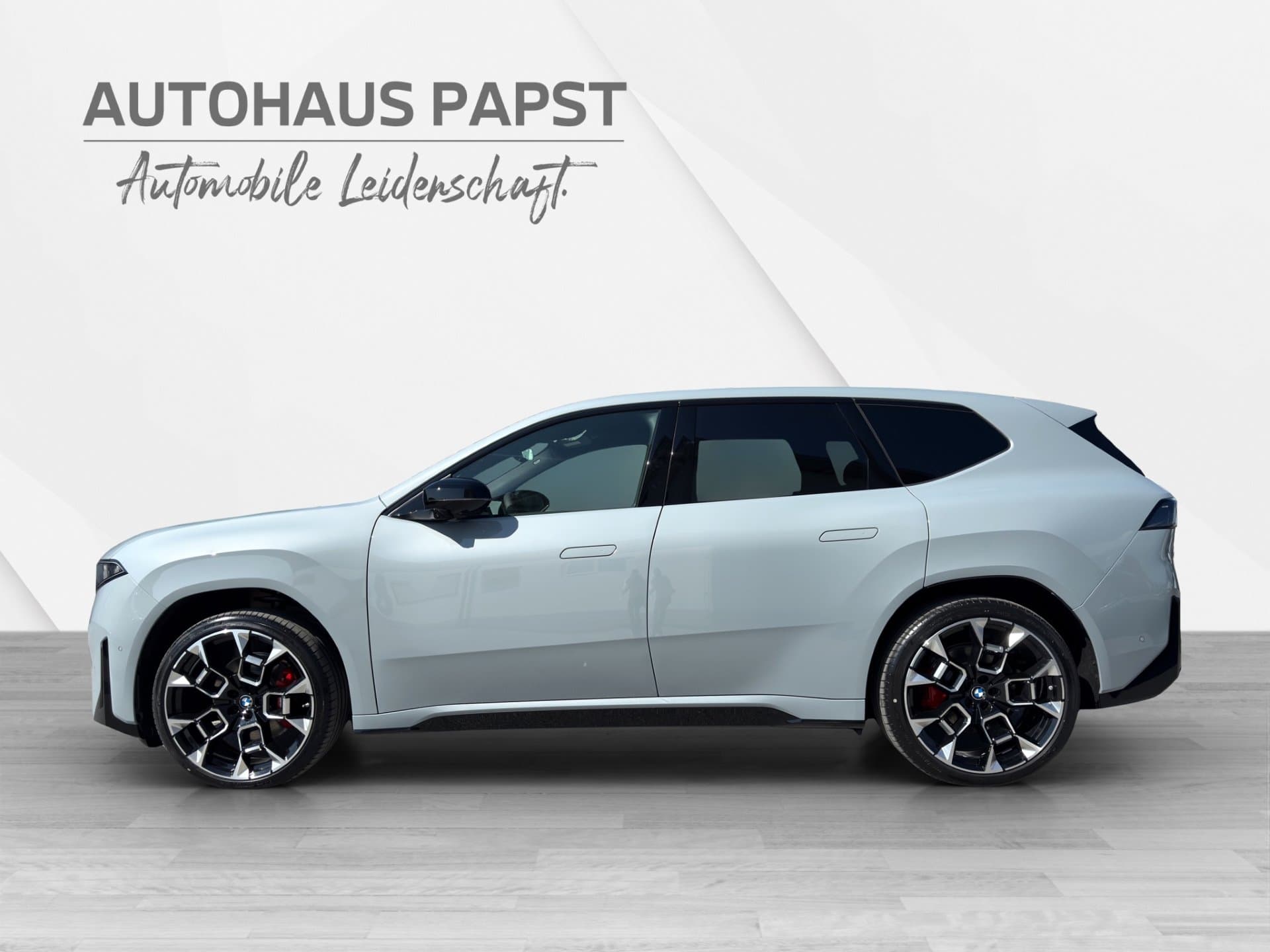 BMW iX3 50 xDrive - Thumbnail 2