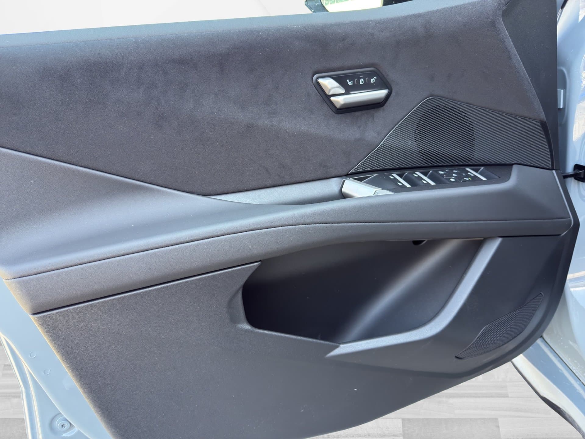 BMW iX3 50 xDrive - Thumbnail 20