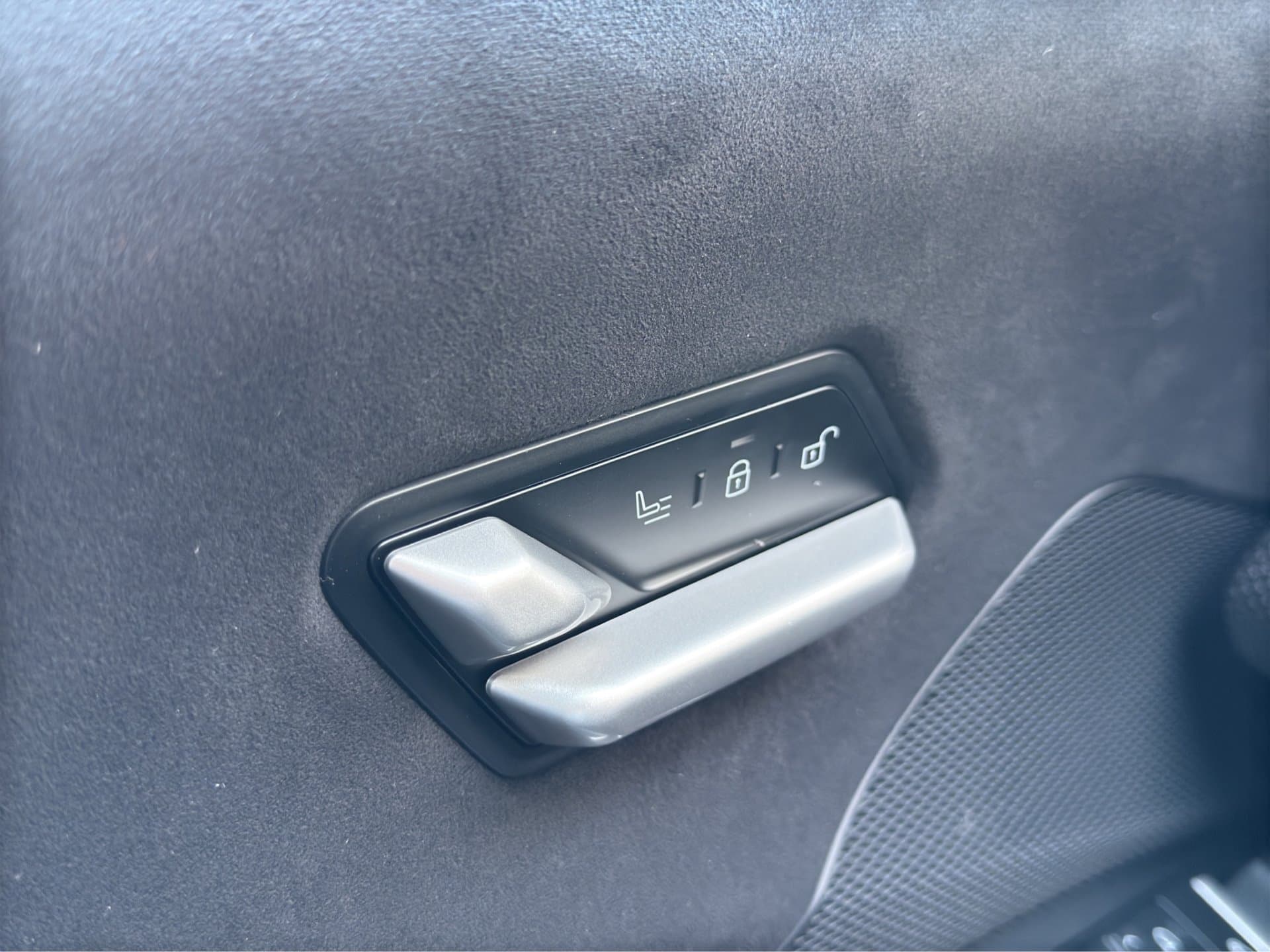 BMW iX3 50 xDrive - Thumbnail 30