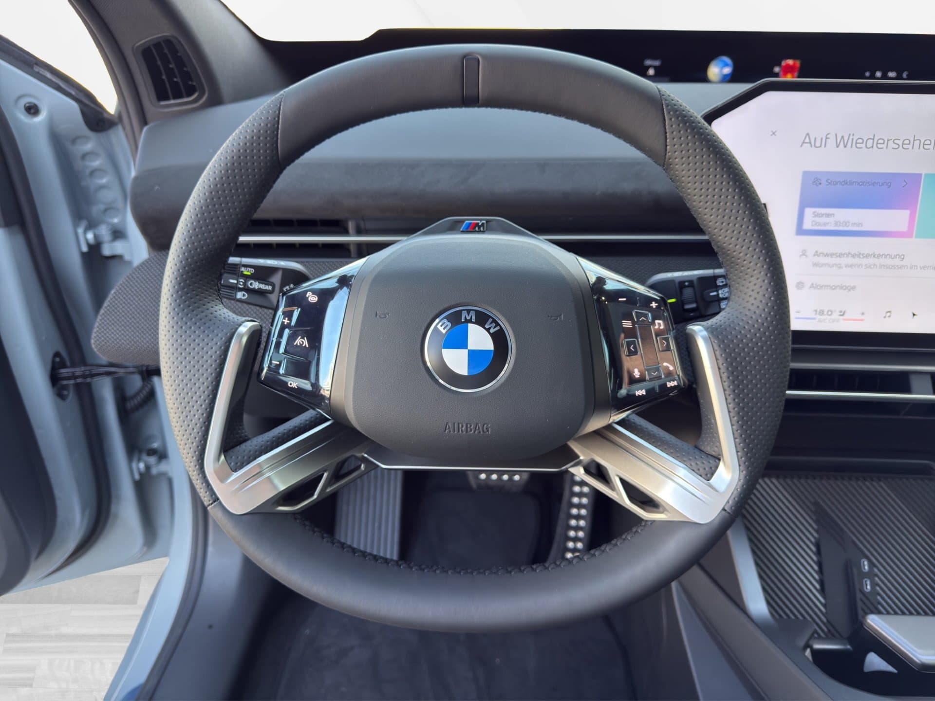 BMW iX3 50 xDrive - Thumbnail 10