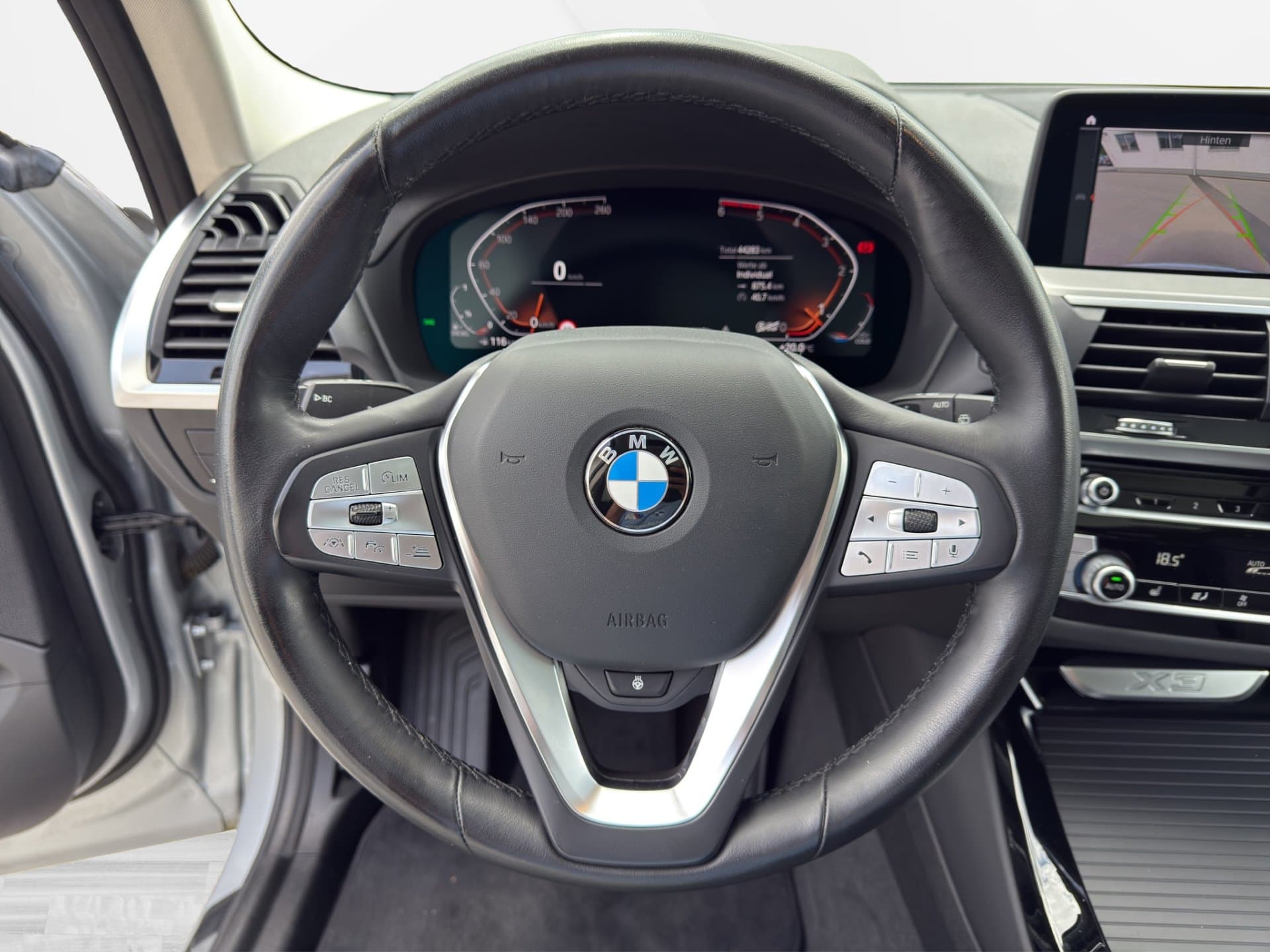 BMW X3 xDrive20d - Thumbnail 19