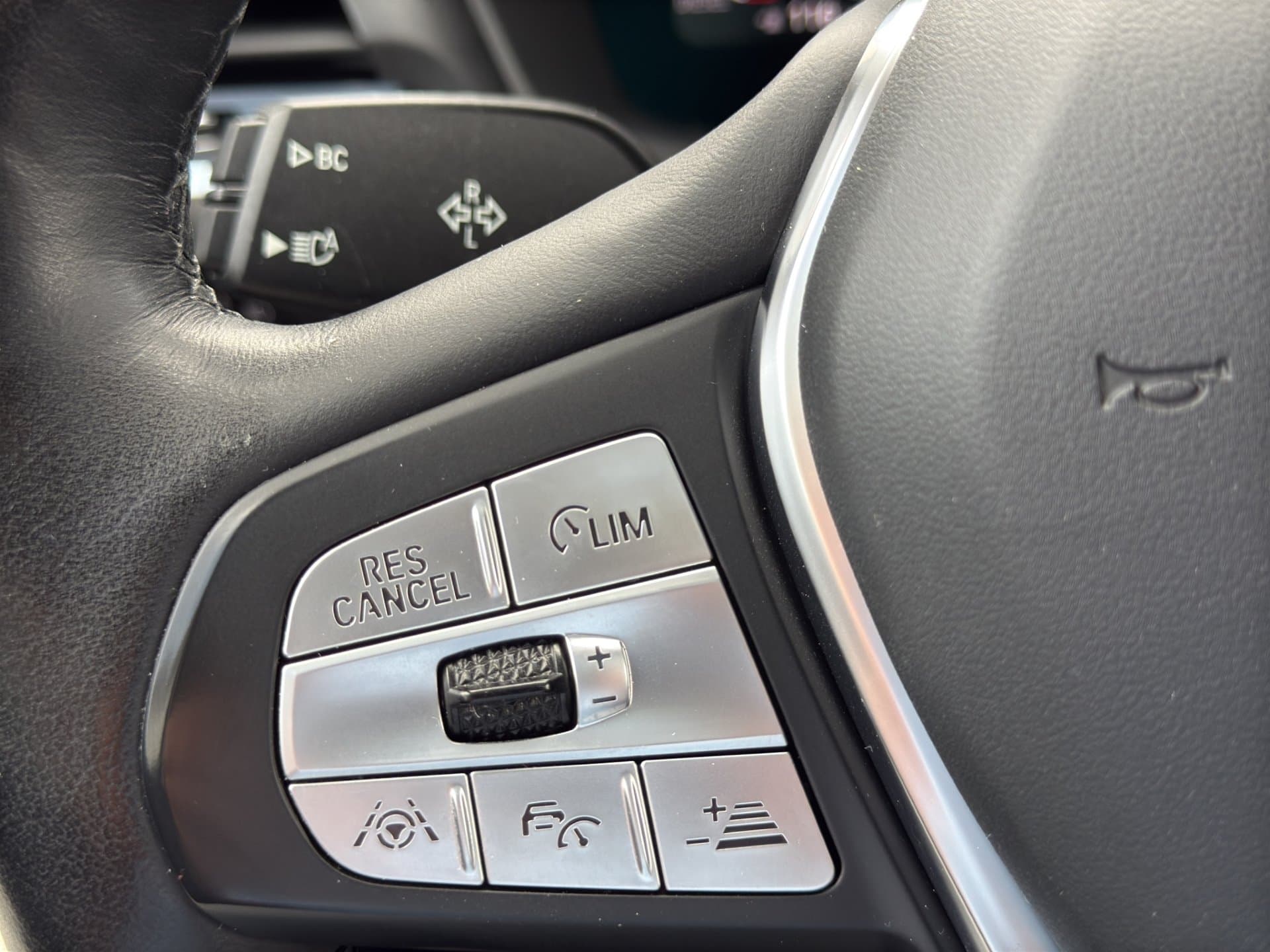 BMW X3 xDrive20d - Thumbnail 20
