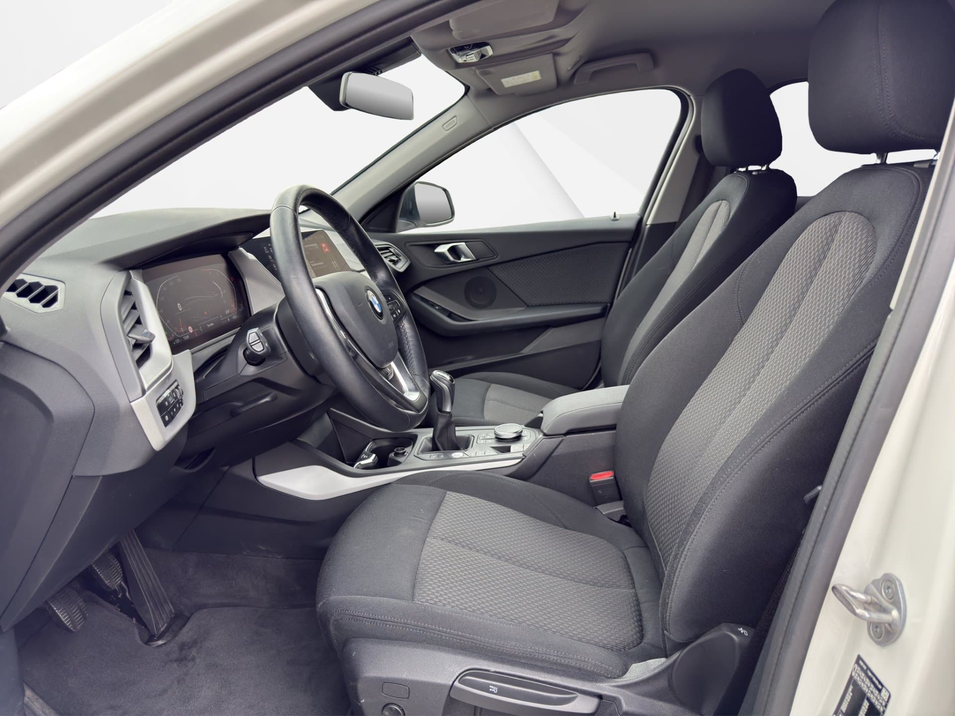 BMW 116i - Thumbnail 9