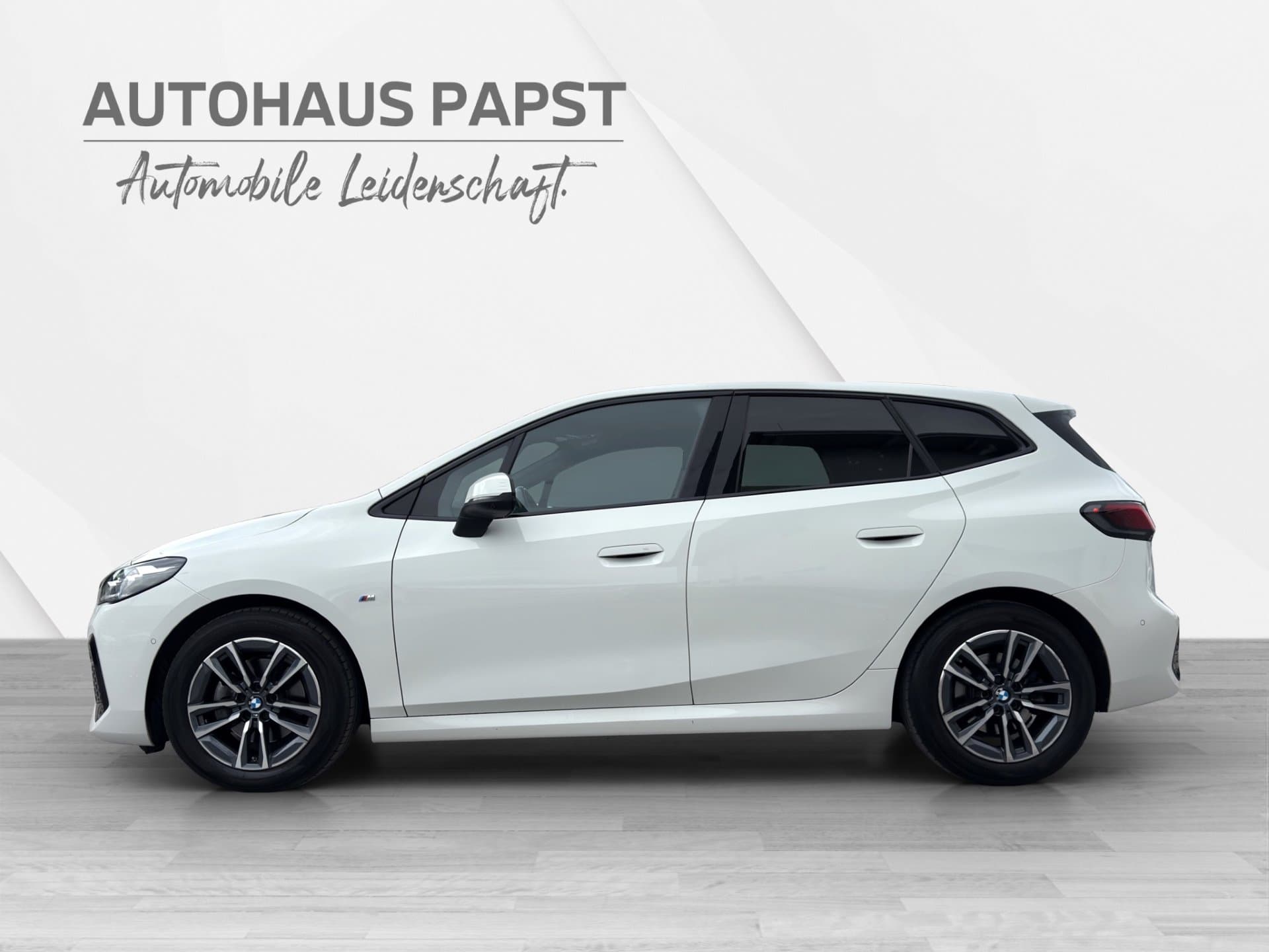 BMW 218d - Thumbnail 2