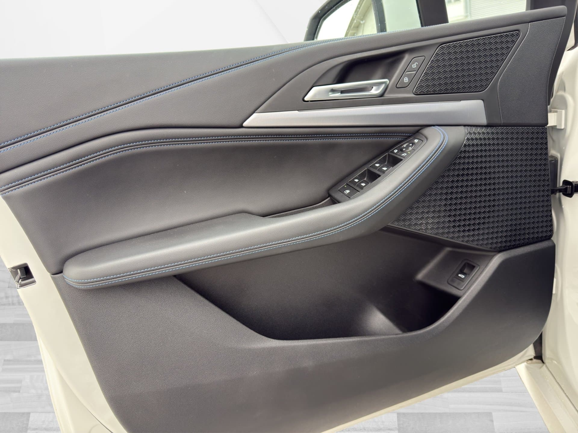 BMW 218d - Thumbnail 13