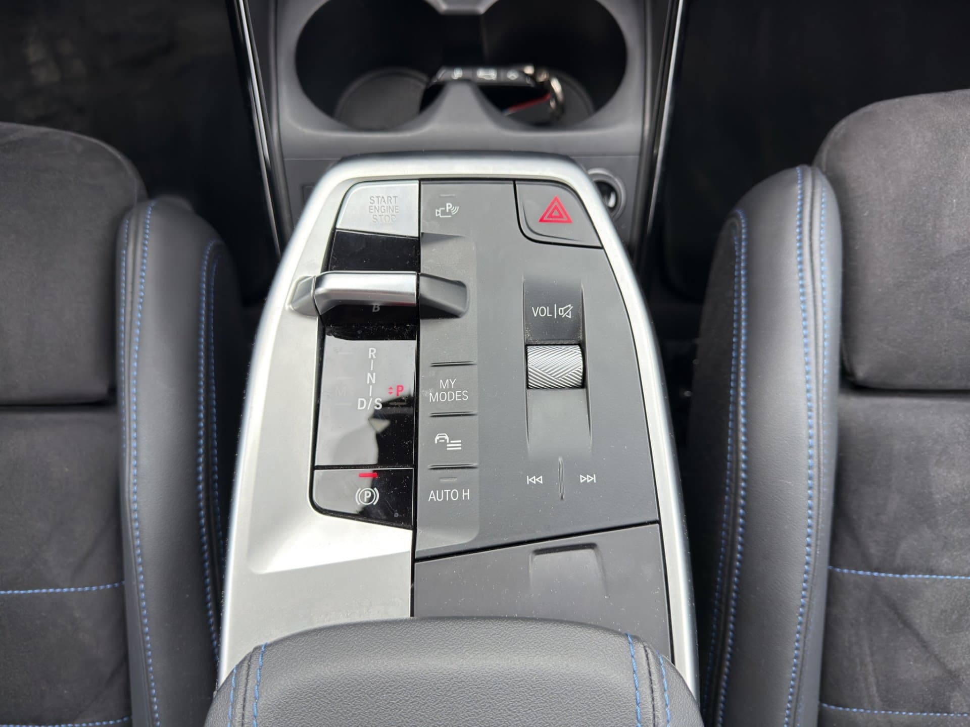 BMW 218d - Thumbnail 23