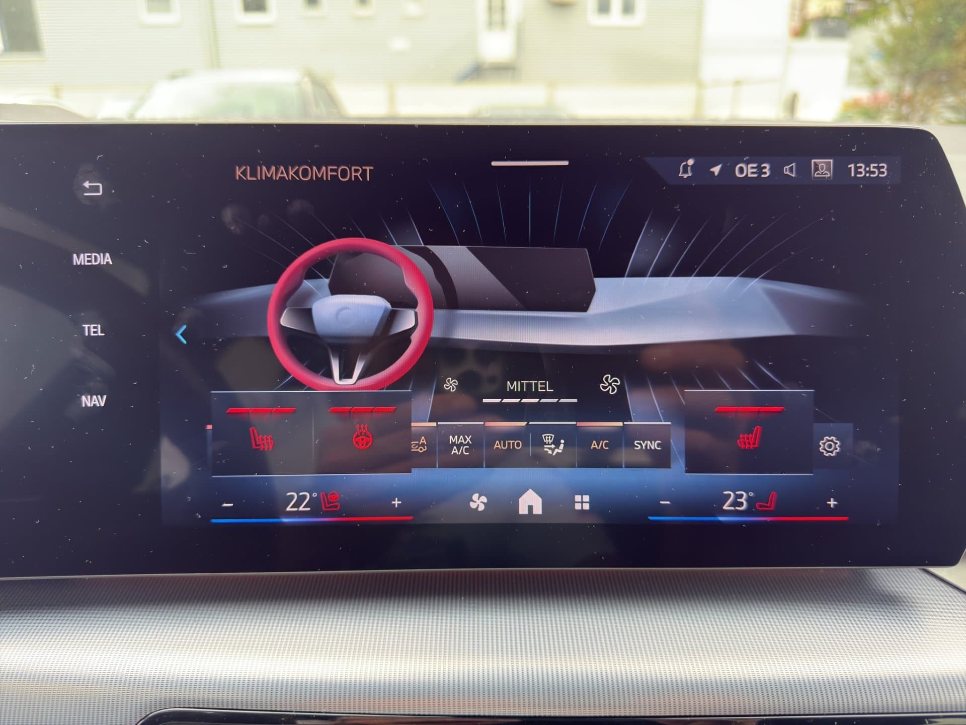 BMW 218d - Thumbnail 26