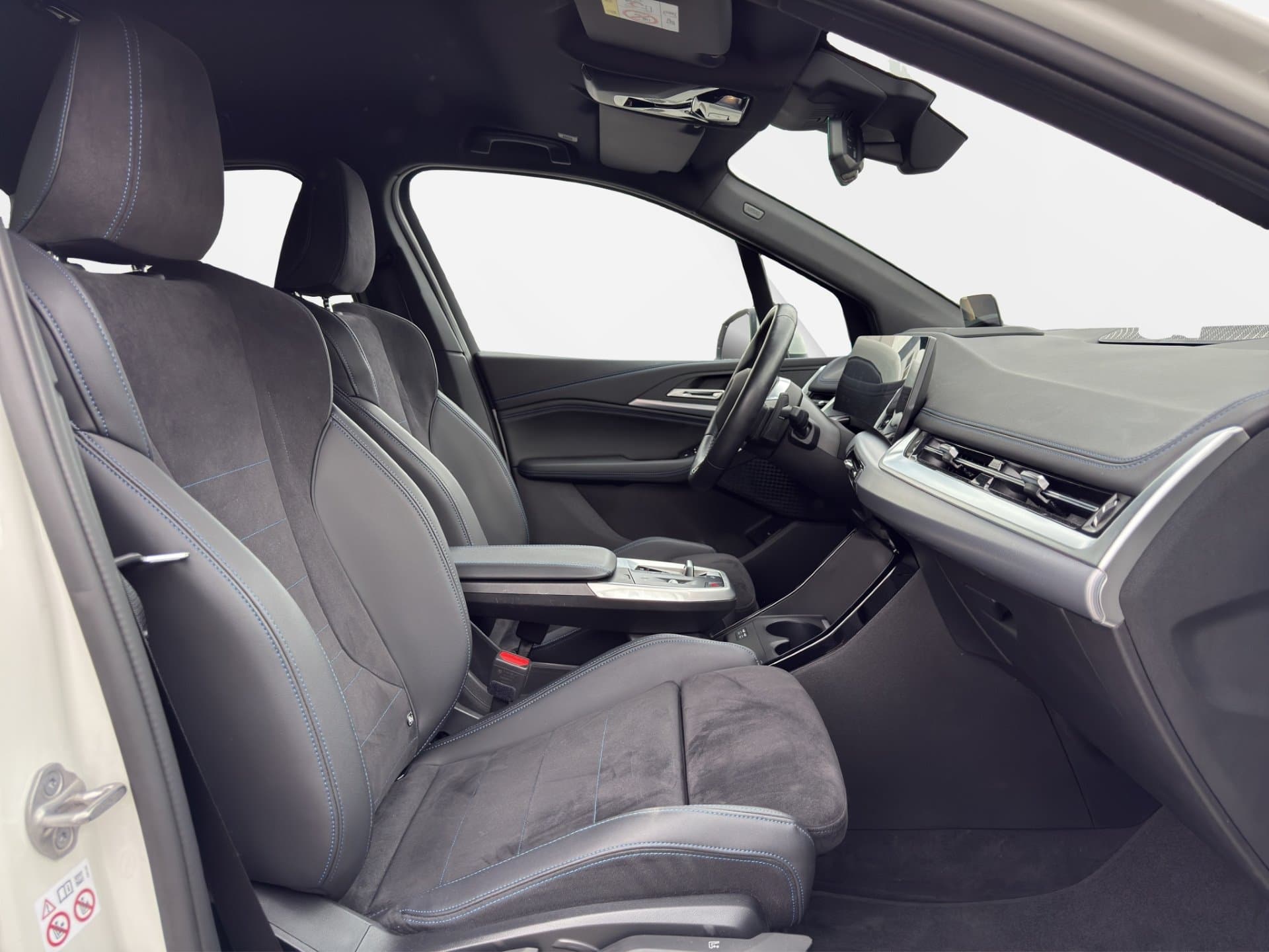 BMW 218d - Thumbnail 10