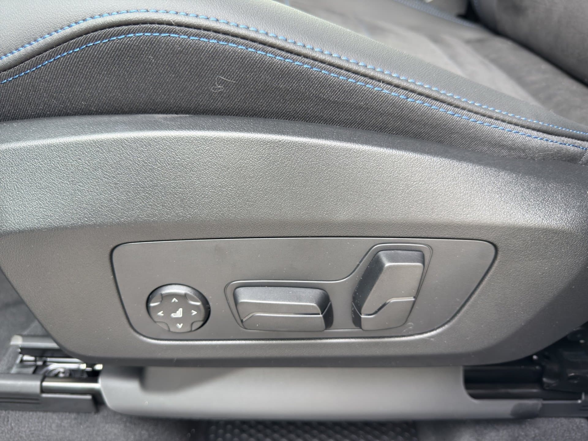 BMW X1 xDrive20d - Thumbnail 14