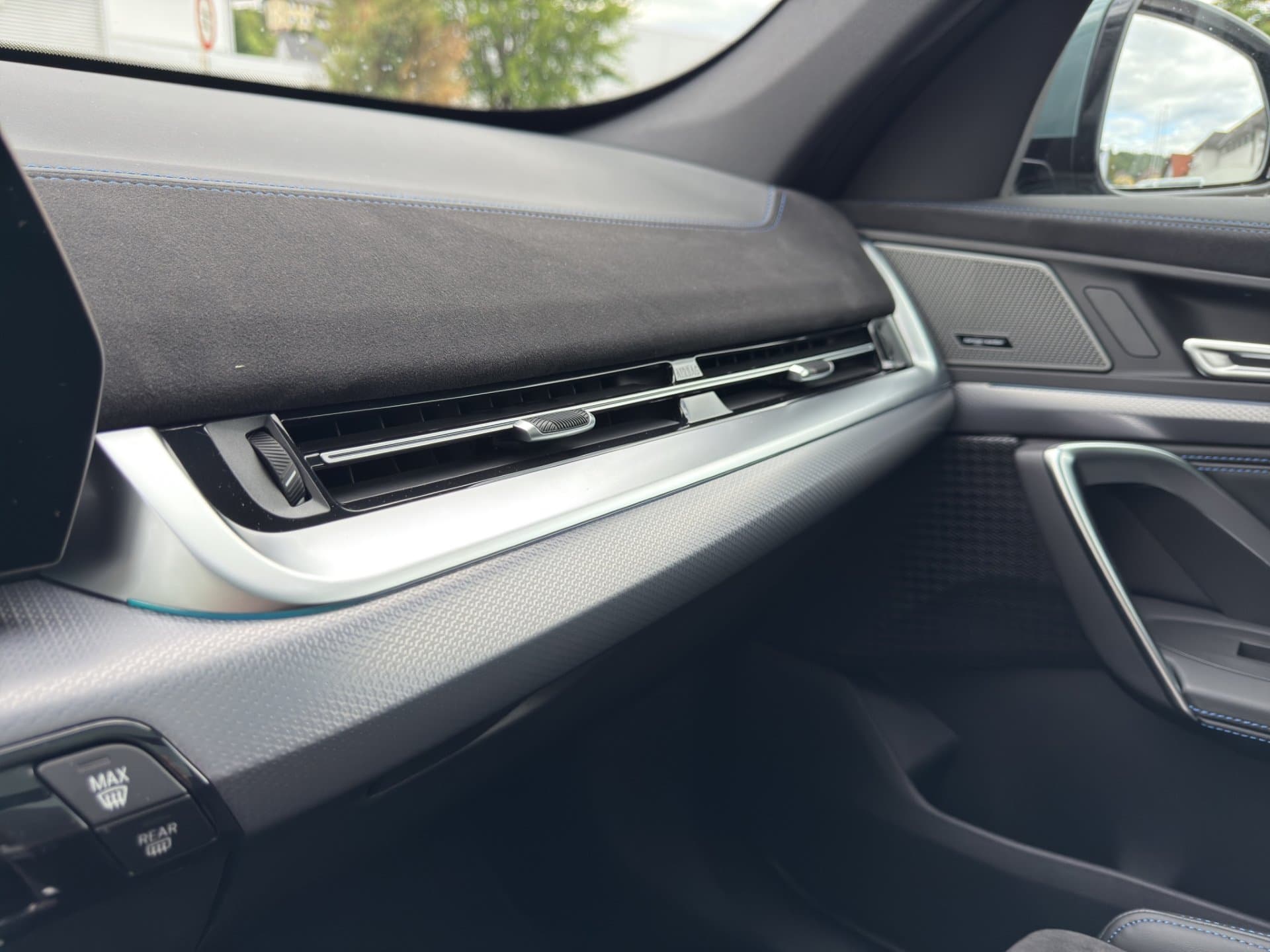BMW X1 xDrive20d - Thumbnail 28