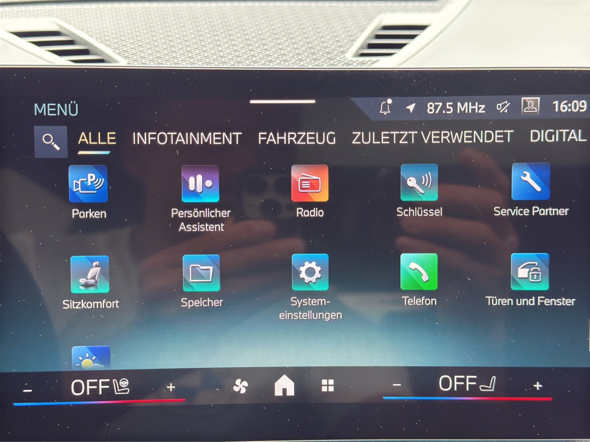BMW X1 xDrive20d - Thumbnail 40