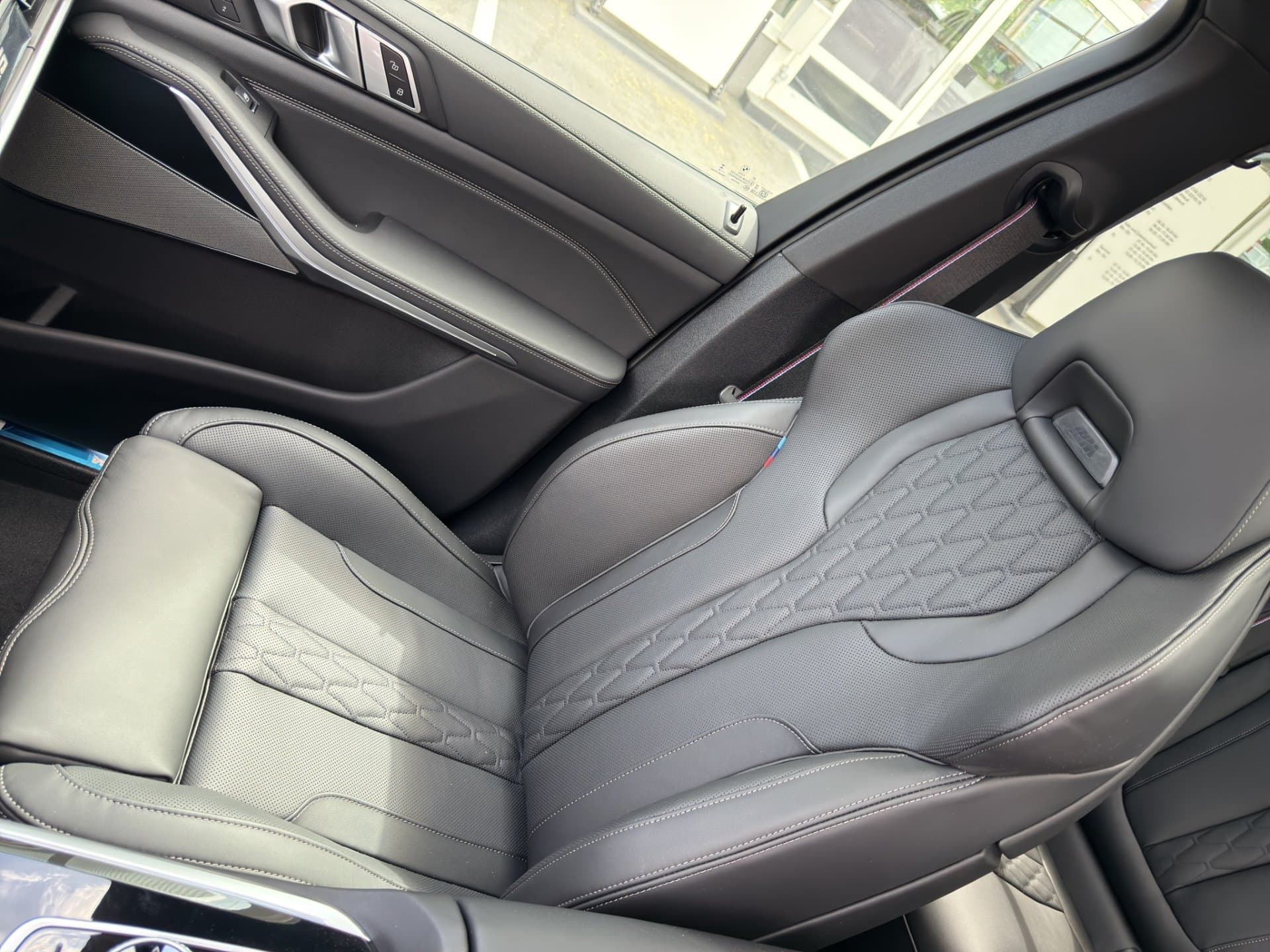 BMW X5 xDrive50e - Thumbnail 13