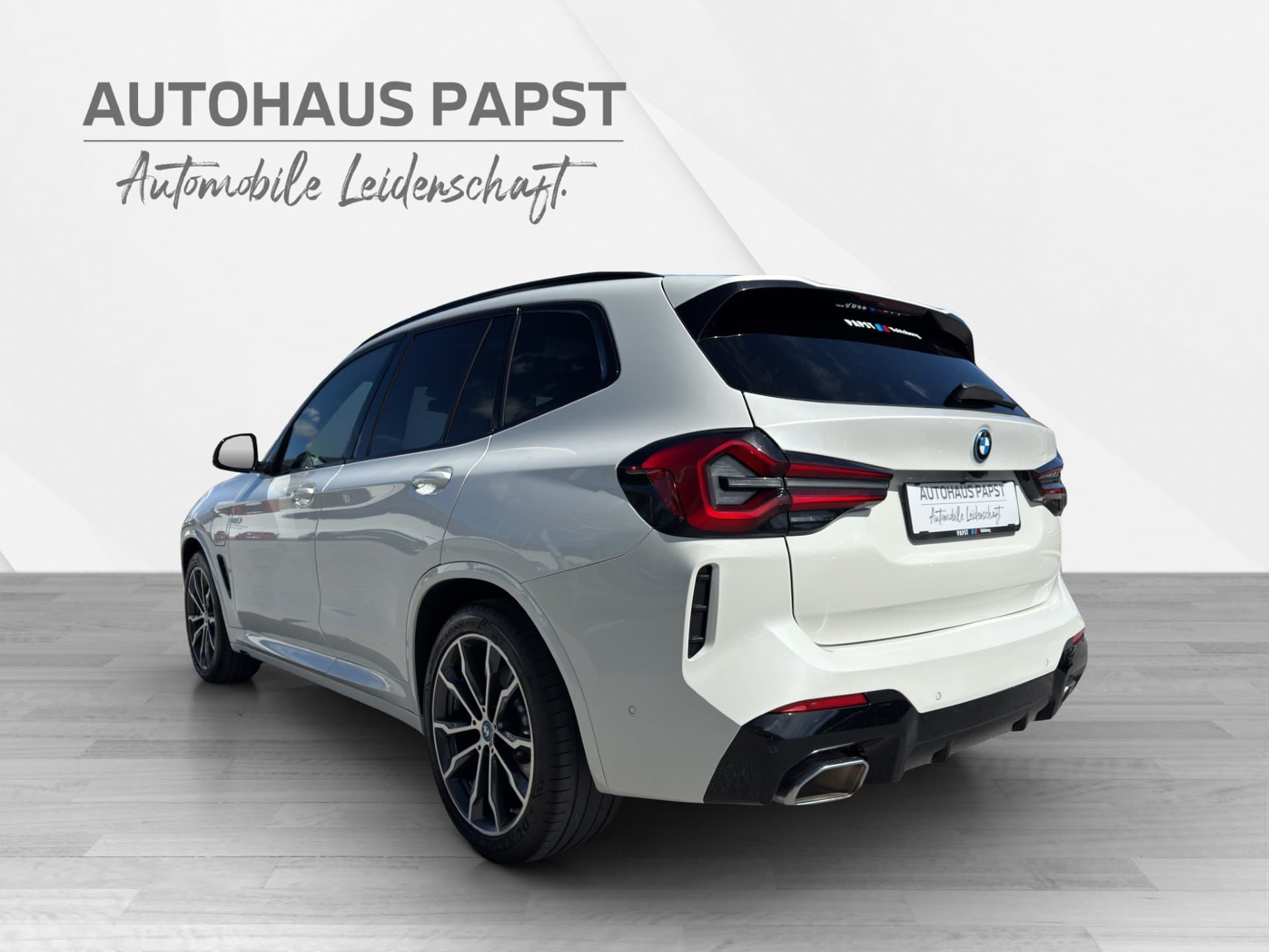 BMW X3 xDrive30e - Thumbnail 3