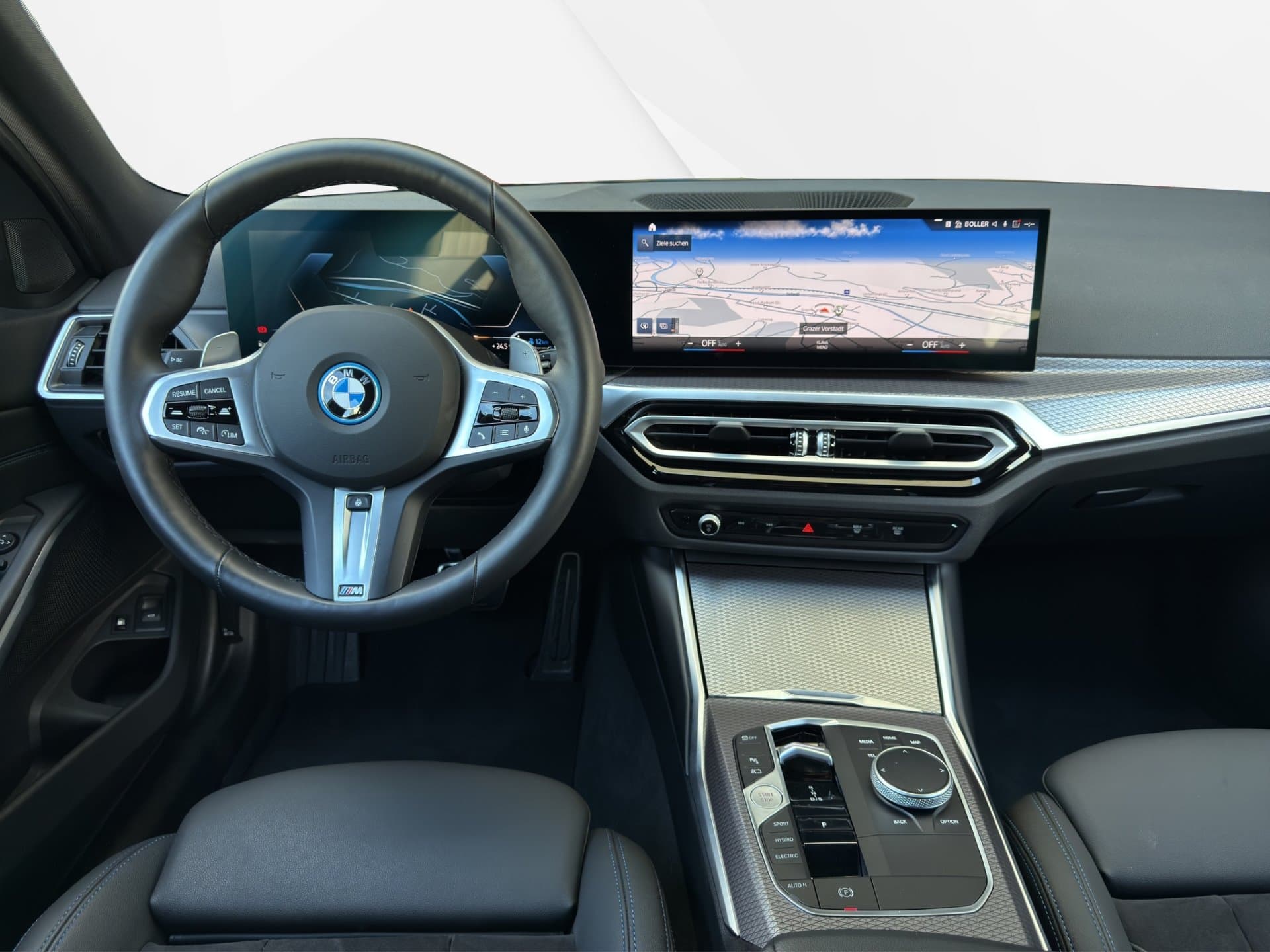 BMW 330e - Thumbnail 16