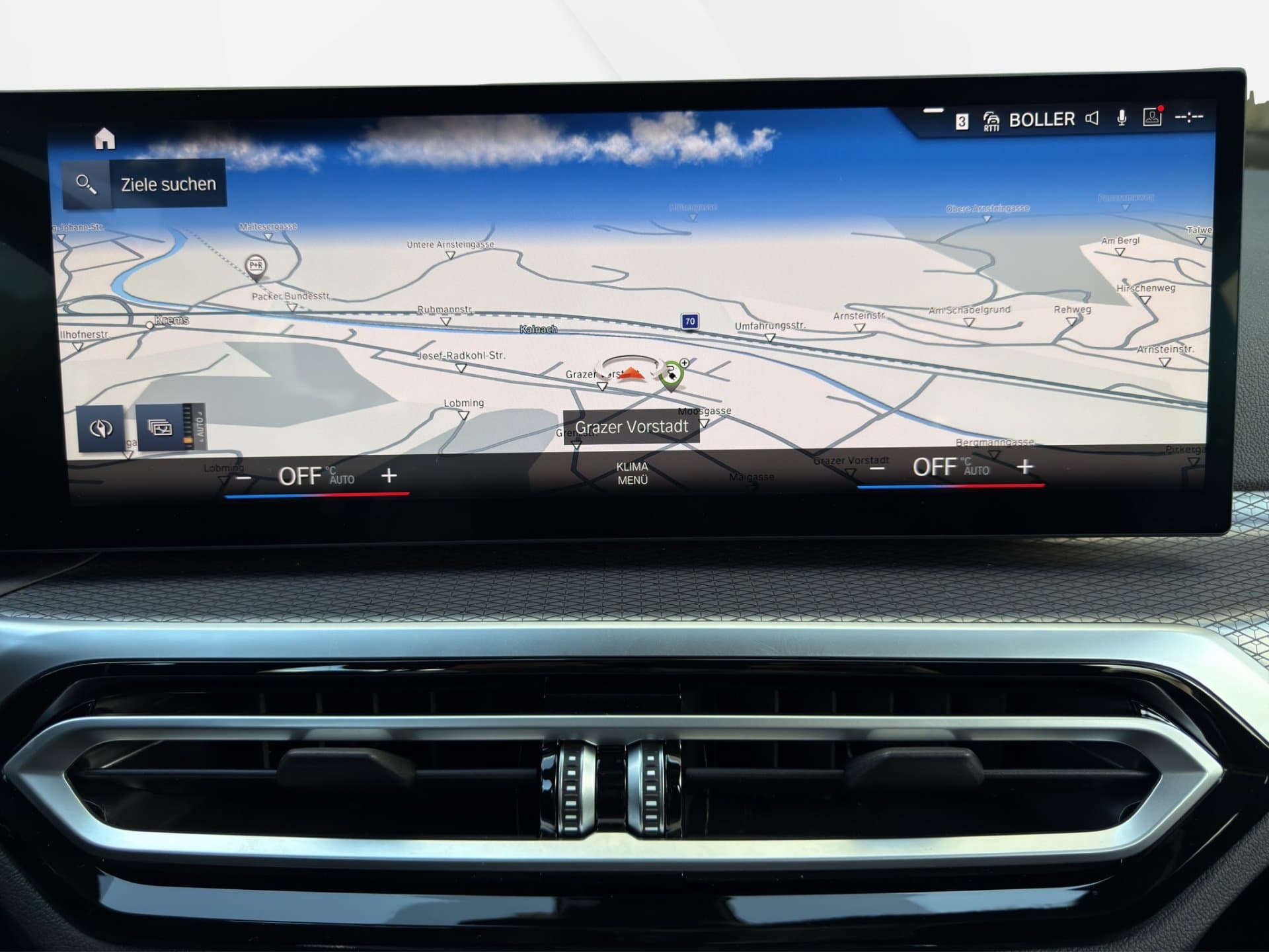 BMW 330e - Thumbnail 23