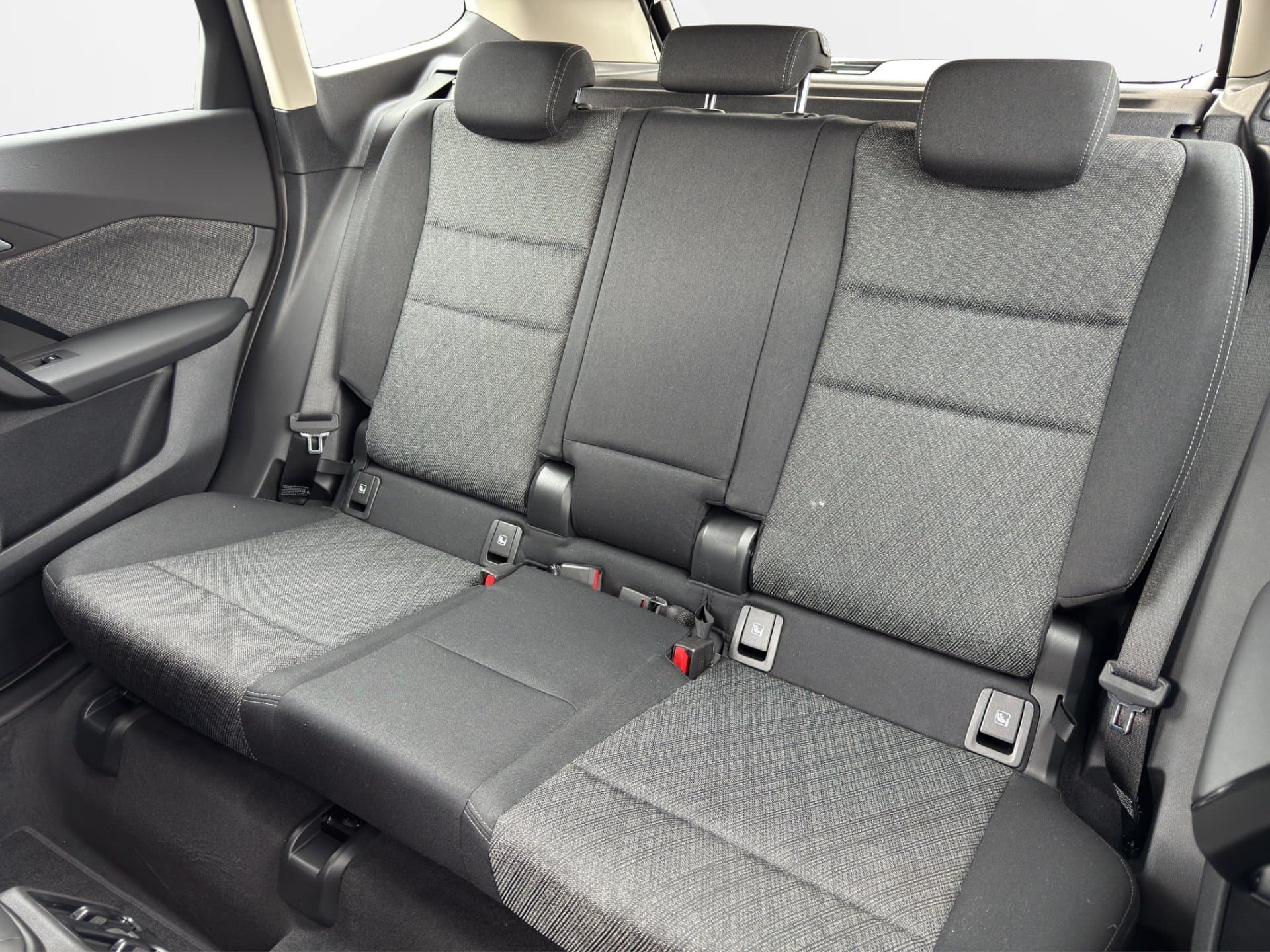 BMW X1 xDrive20d - Thumbnail 11