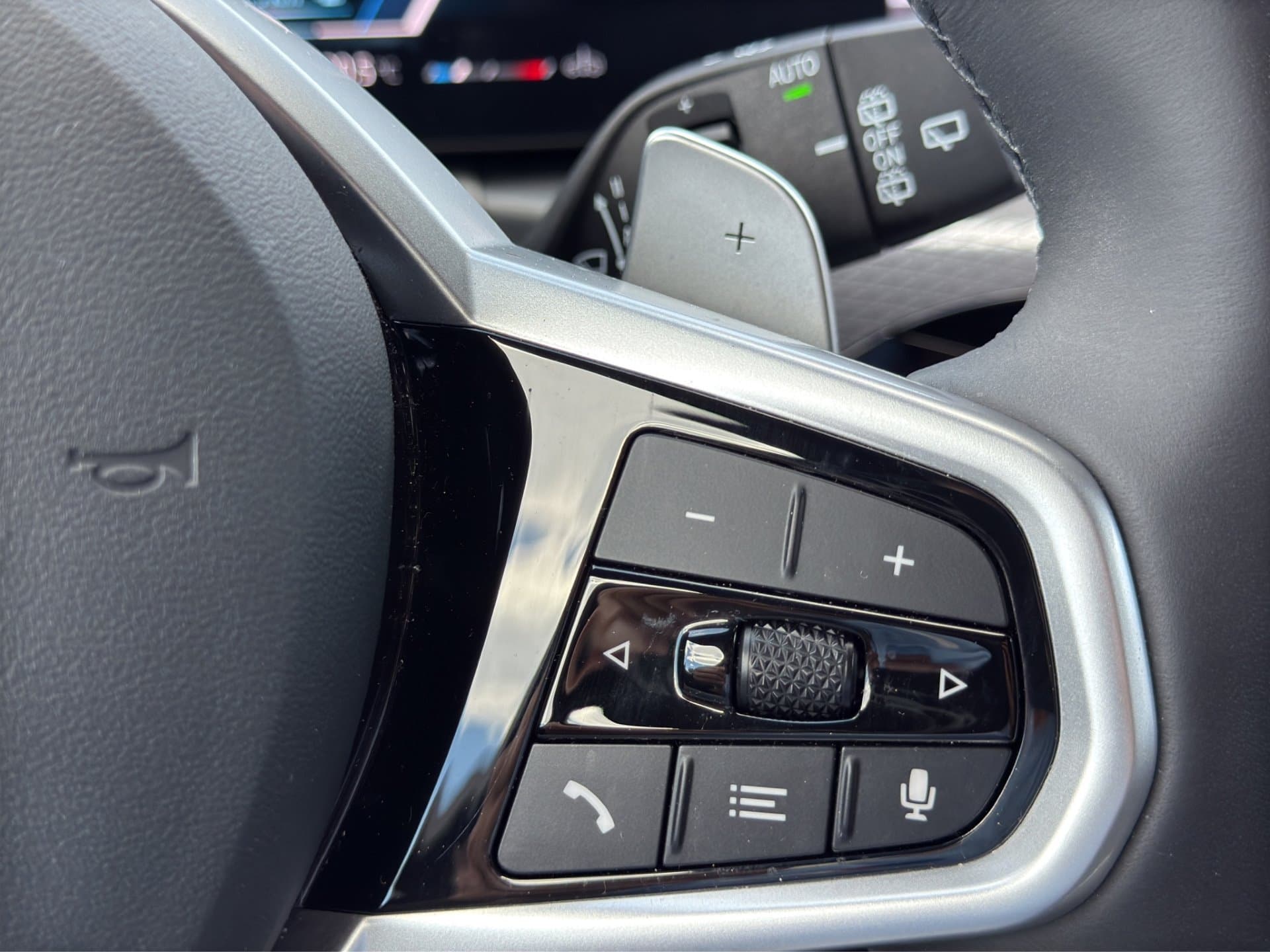 BMW 320d xDrive - Thumbnail 19