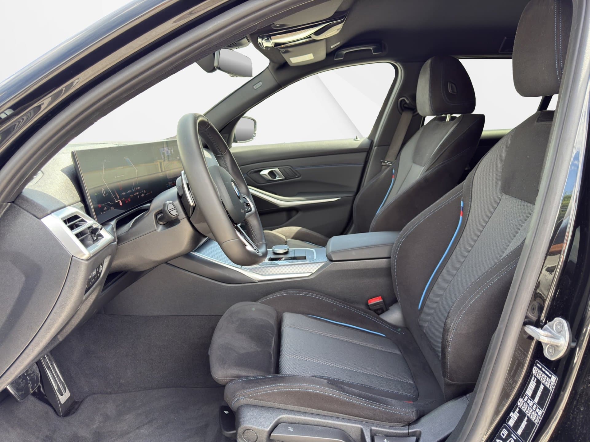 BMW 320d xDrive - Thumbnail 9