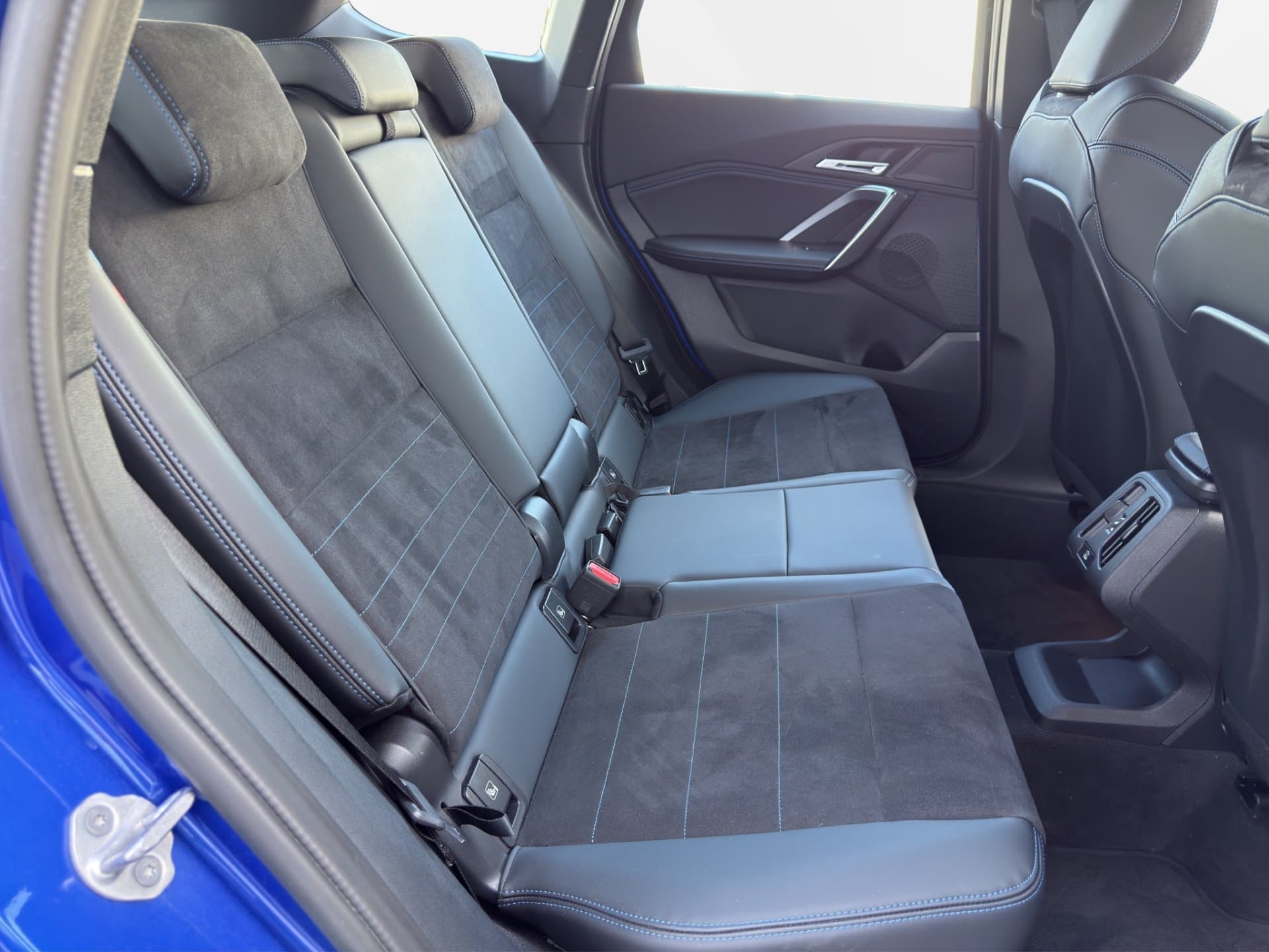 BMW X1 sDrive18i - Thumbnail 12