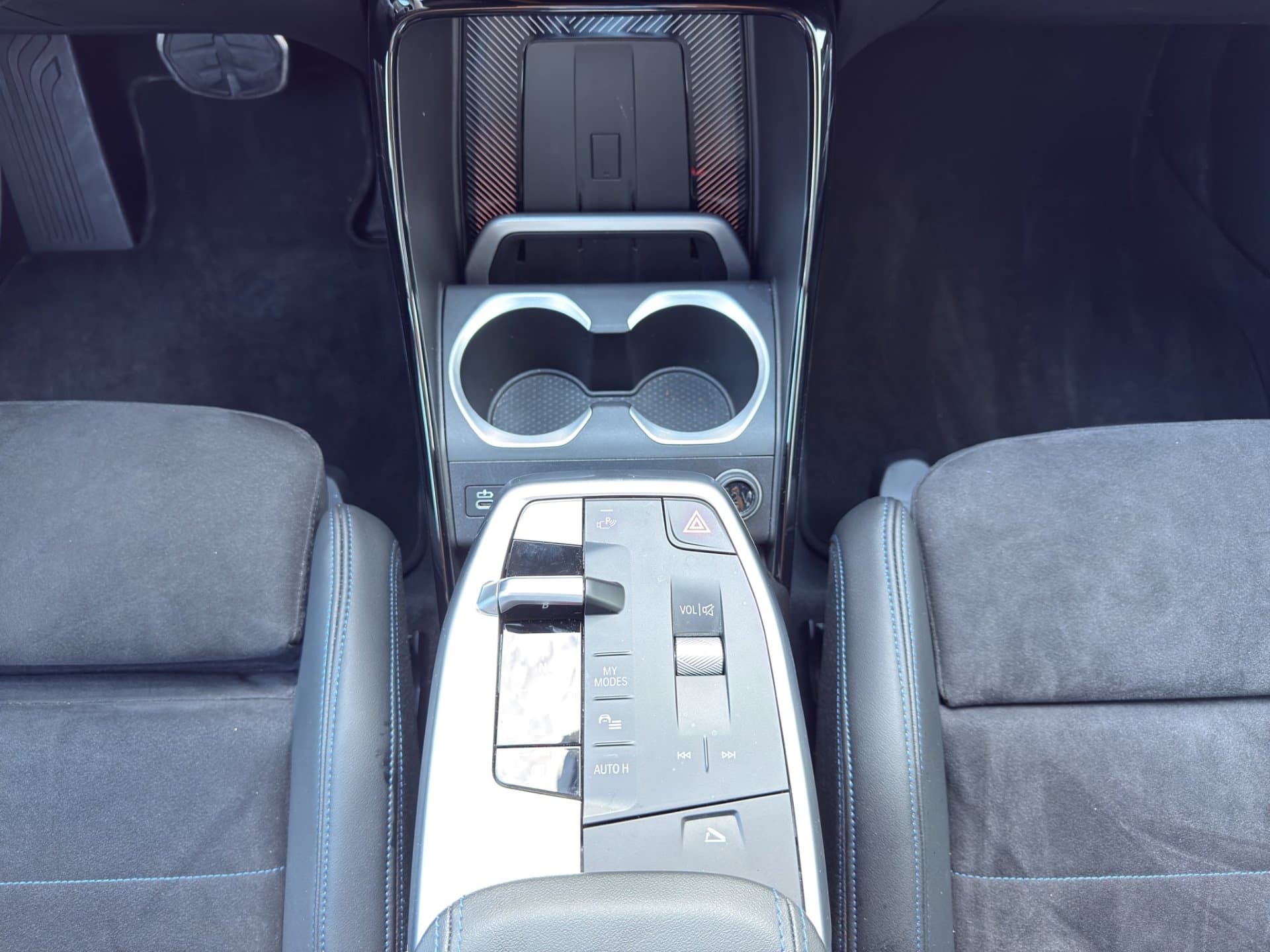 BMW X1 sDrive18i - Thumbnail 23