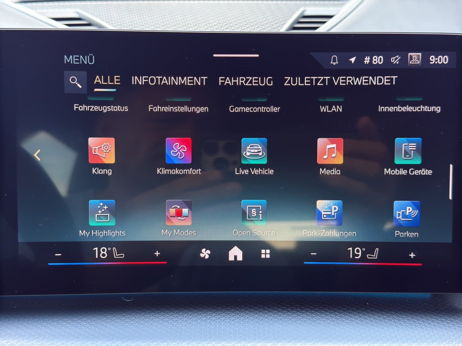 BMW X1 sDrive18i - Thumbnail 27