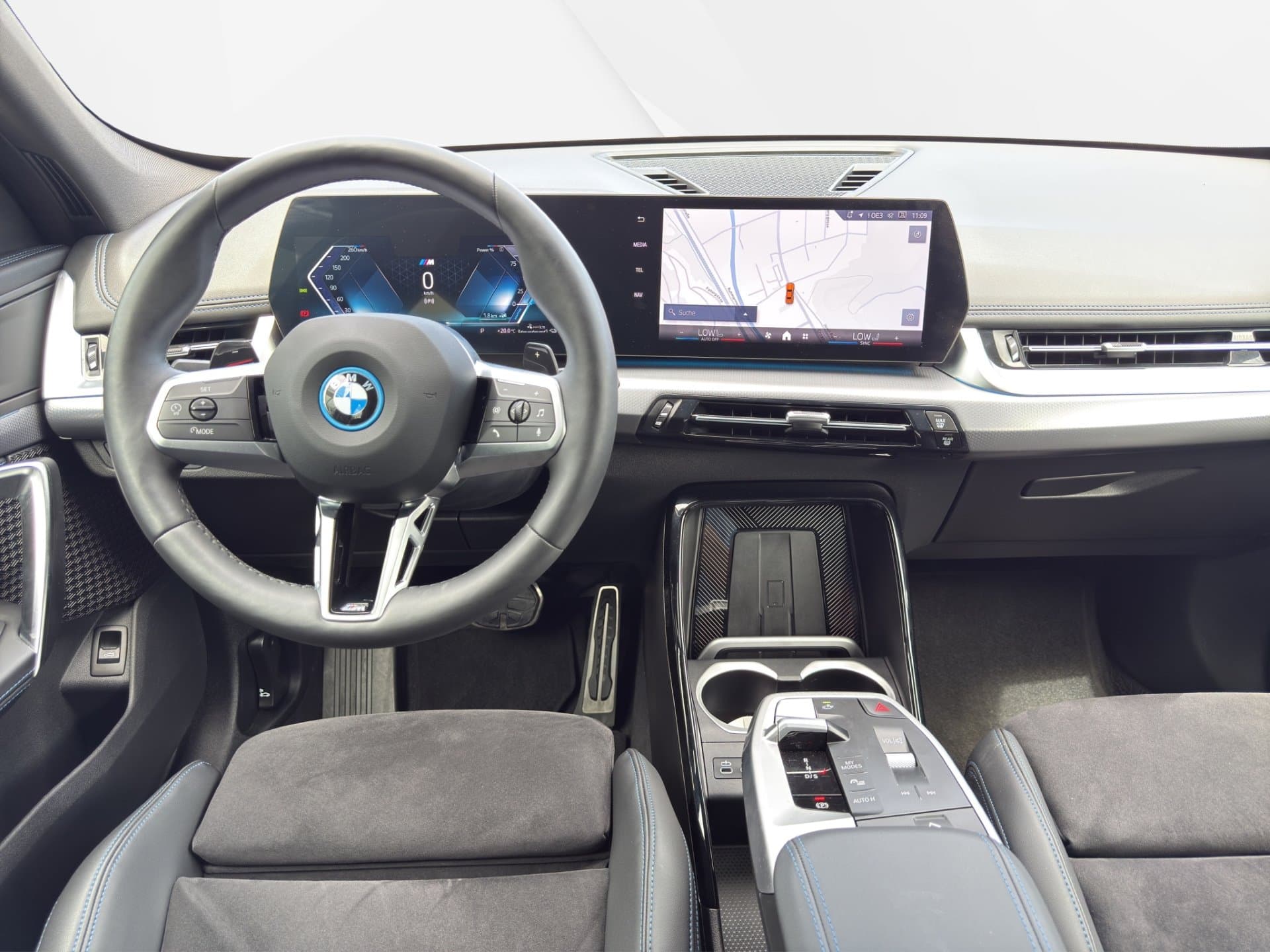 BMW X1 xDrive25e - Thumbnail 16