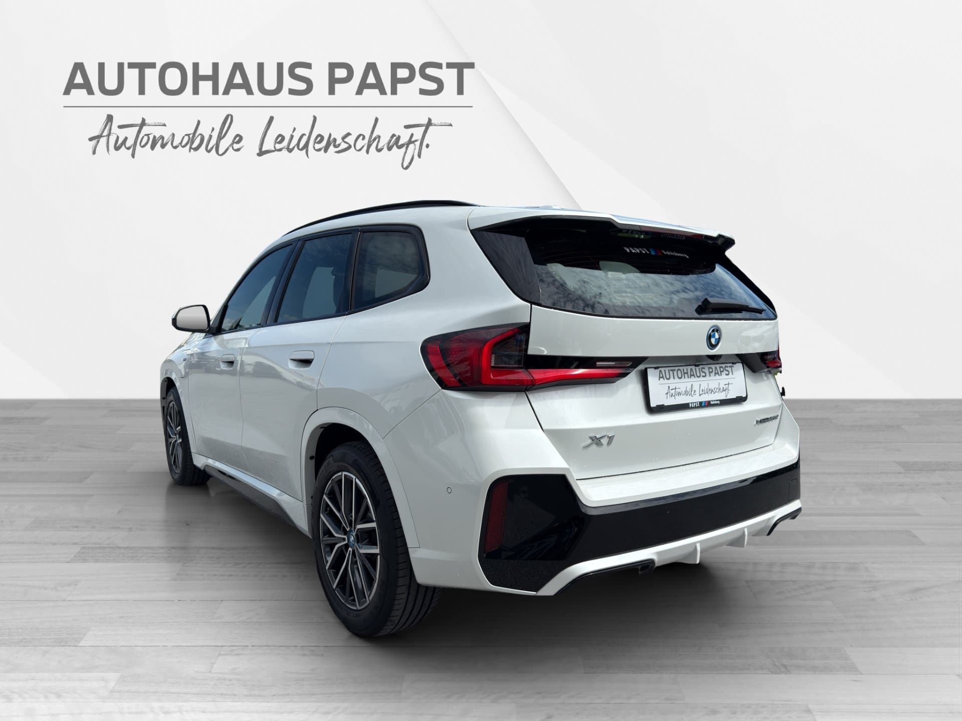 BMW X1 xDrive25e - Thumbnail 3