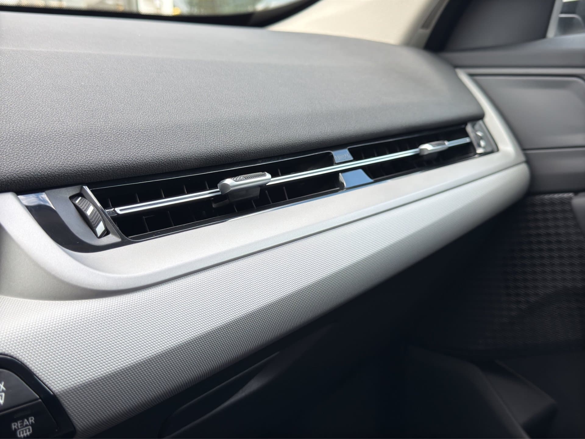 BMW X1 xDrive20d - Thumbnail 24