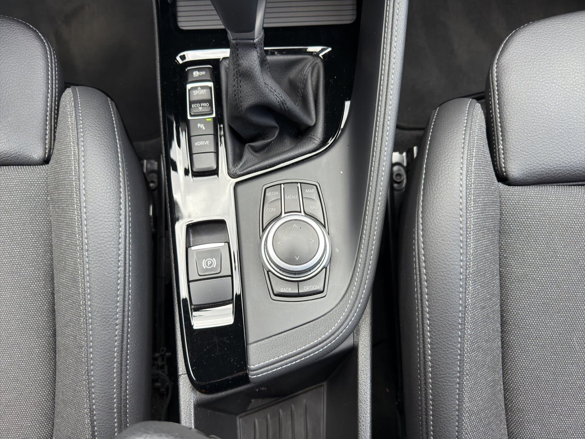 BMW X1 xDrive25e - Thumbnail 20