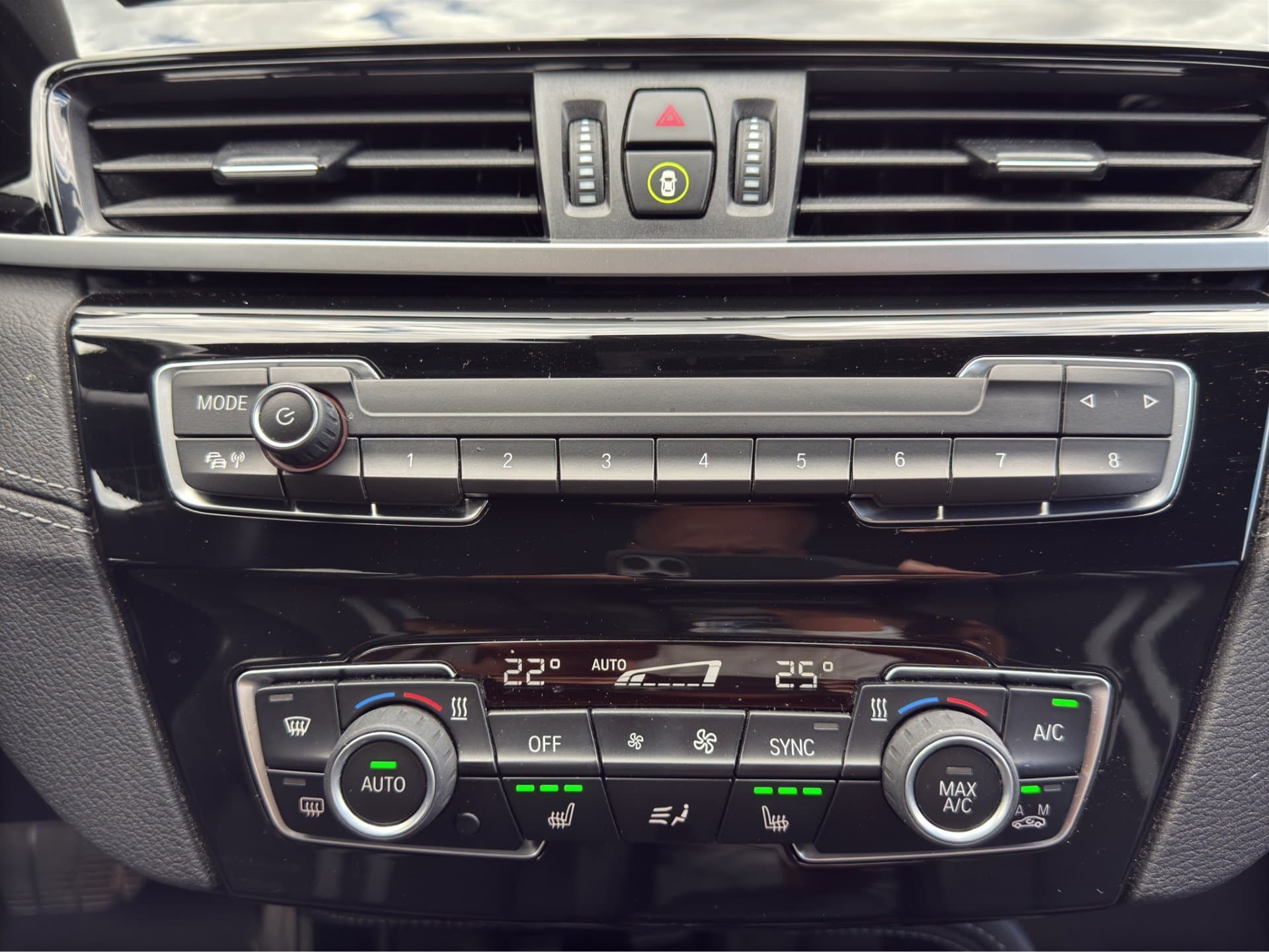 BMW X1 xDrive25e - Thumbnail 25