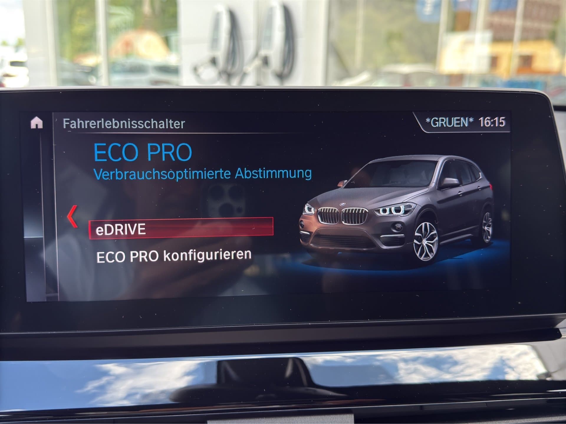 BMW X1 xDrive25e - Thumbnail 31