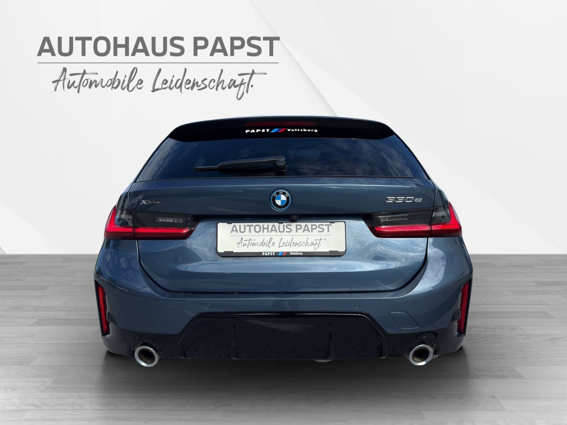 BMW 330e xDrive - Thumbnail 4