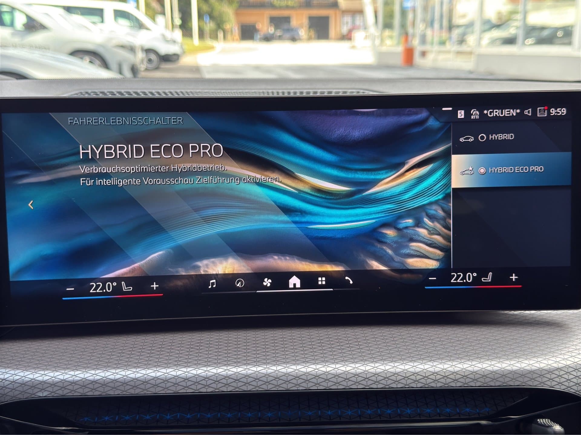 BMW 330e xDrive - Thumbnail 36
