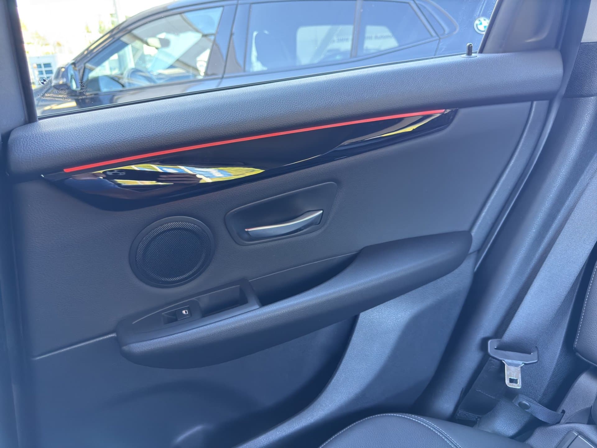 BMW 218i - Thumbnail 14