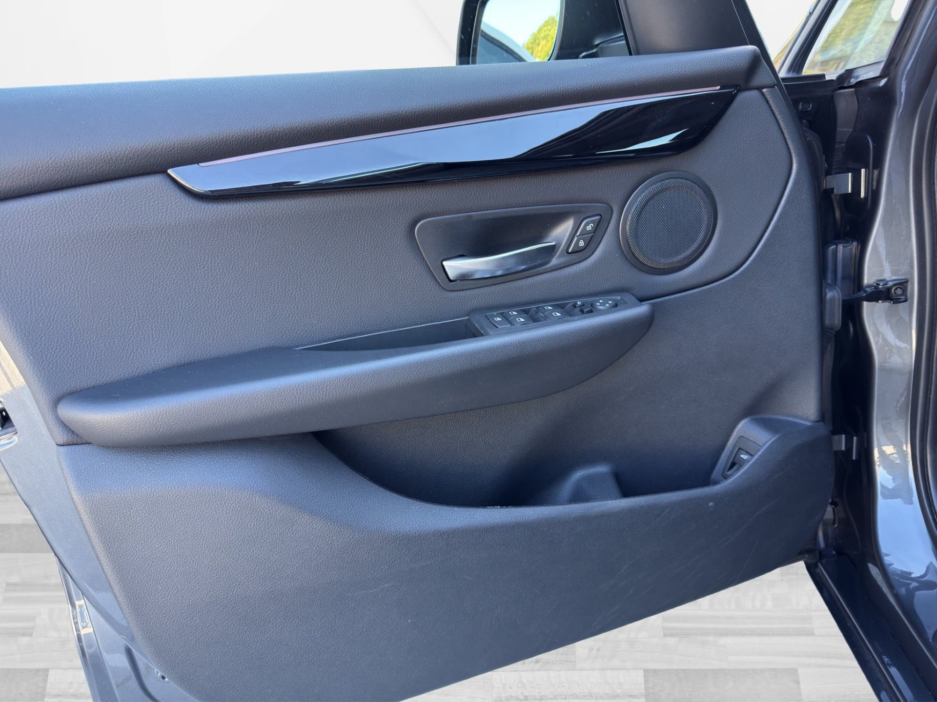 BMW 218i - Thumbnail 15