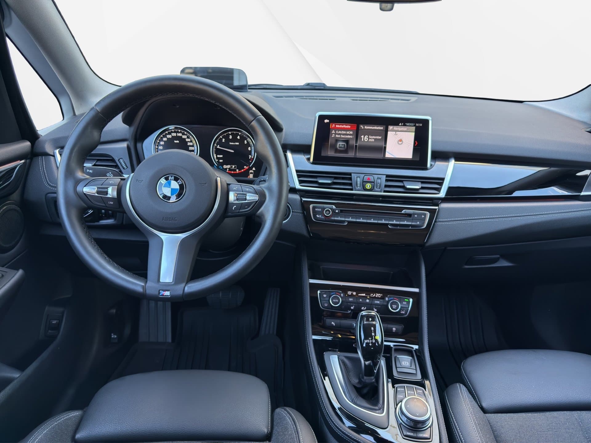 BMW 218i - Thumbnail 17