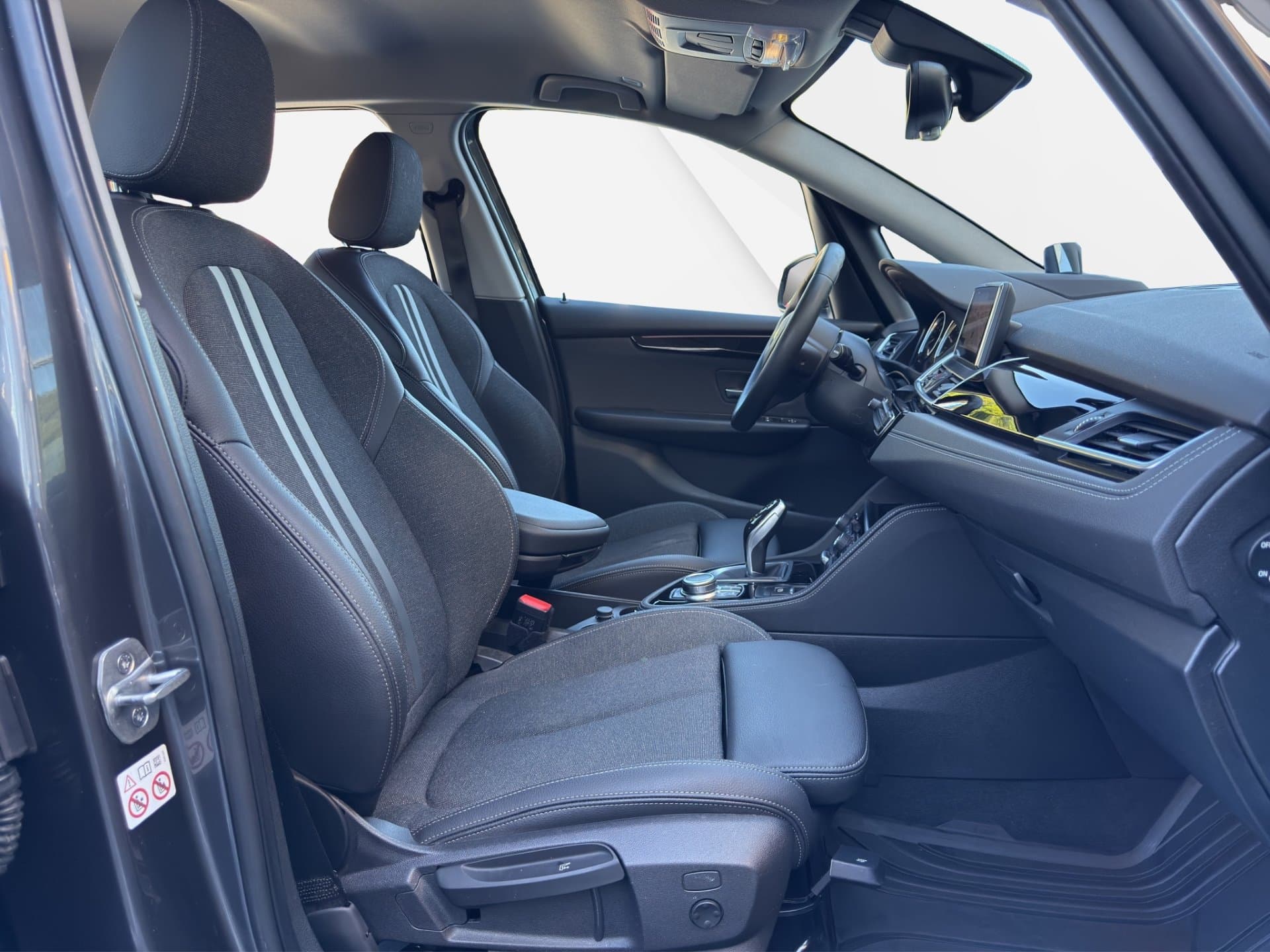 BMW 218i - Thumbnail 10