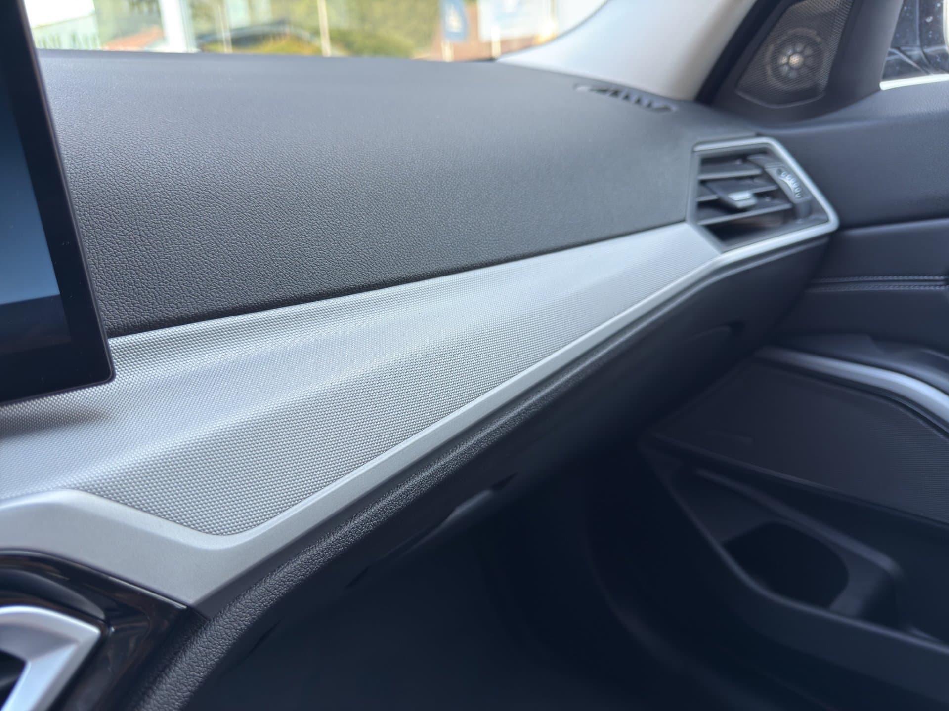 BMW 320d xDrive - Thumbnail 22