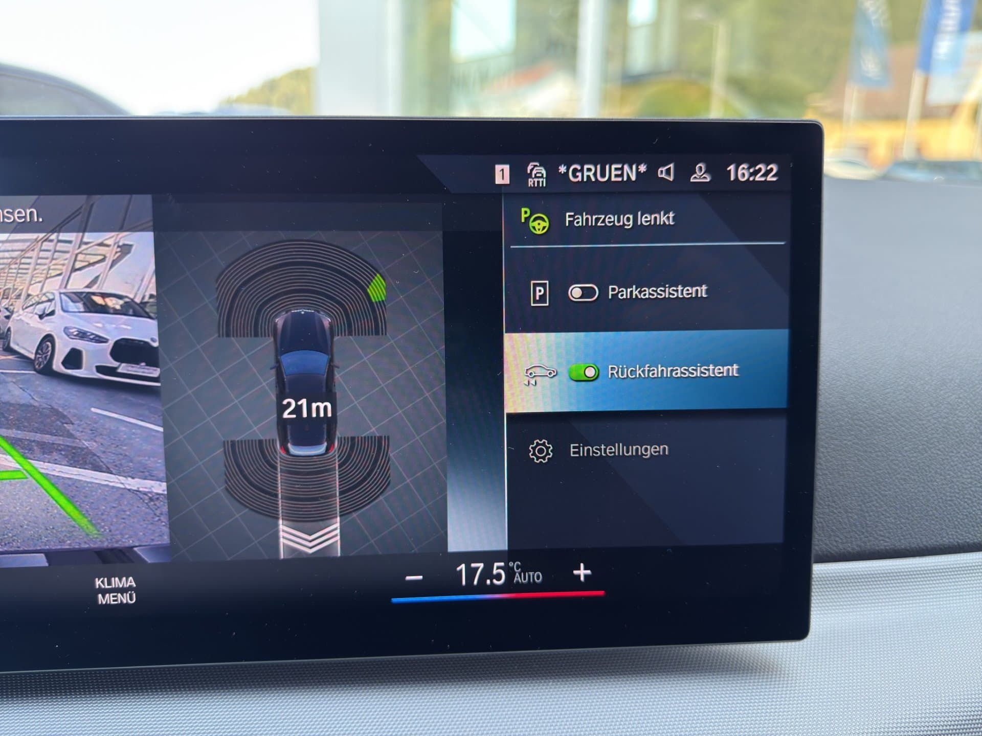 BMW 320d xDrive - Thumbnail 33