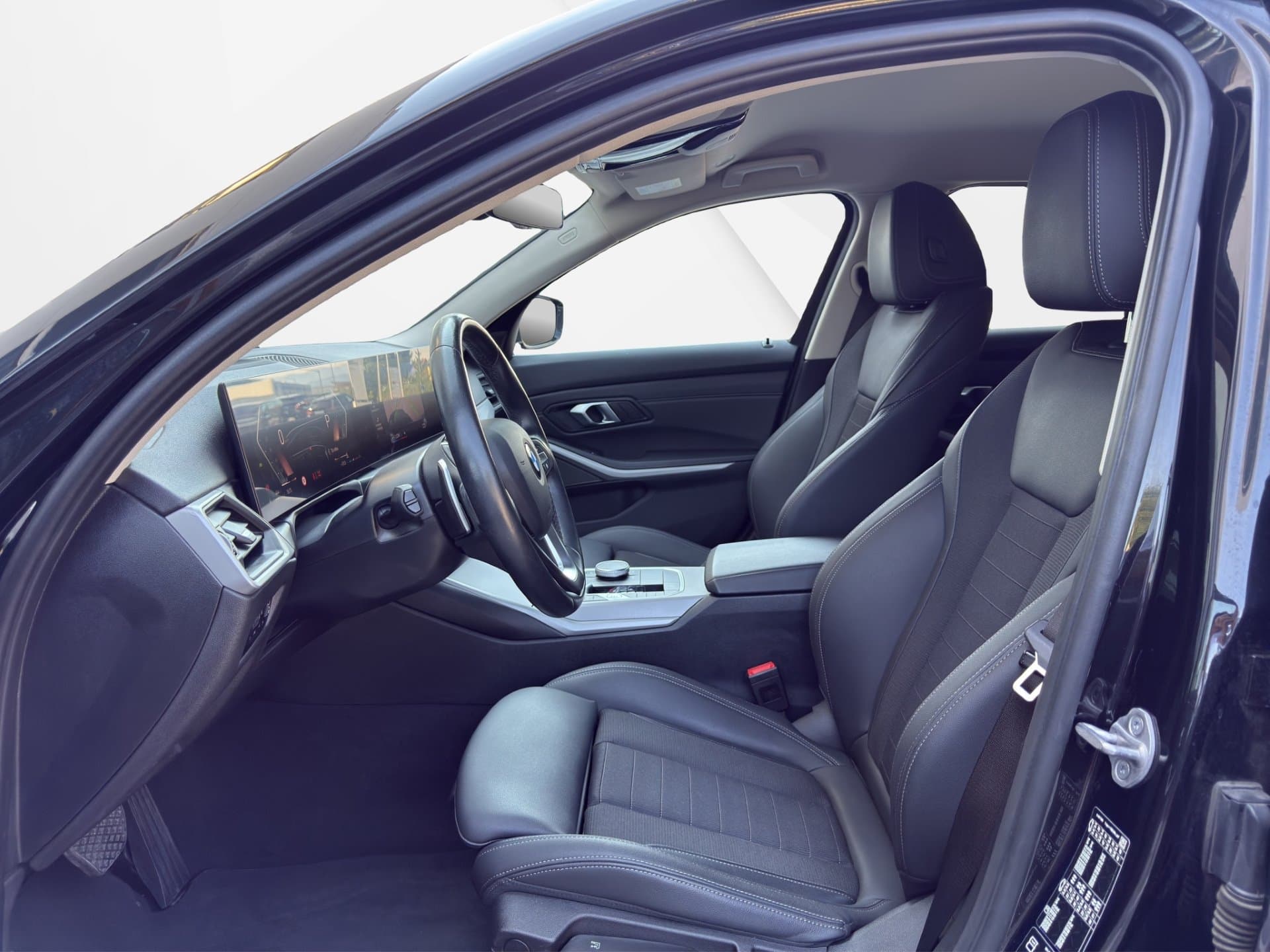 BMW 320d xDrive - Thumbnail 9
