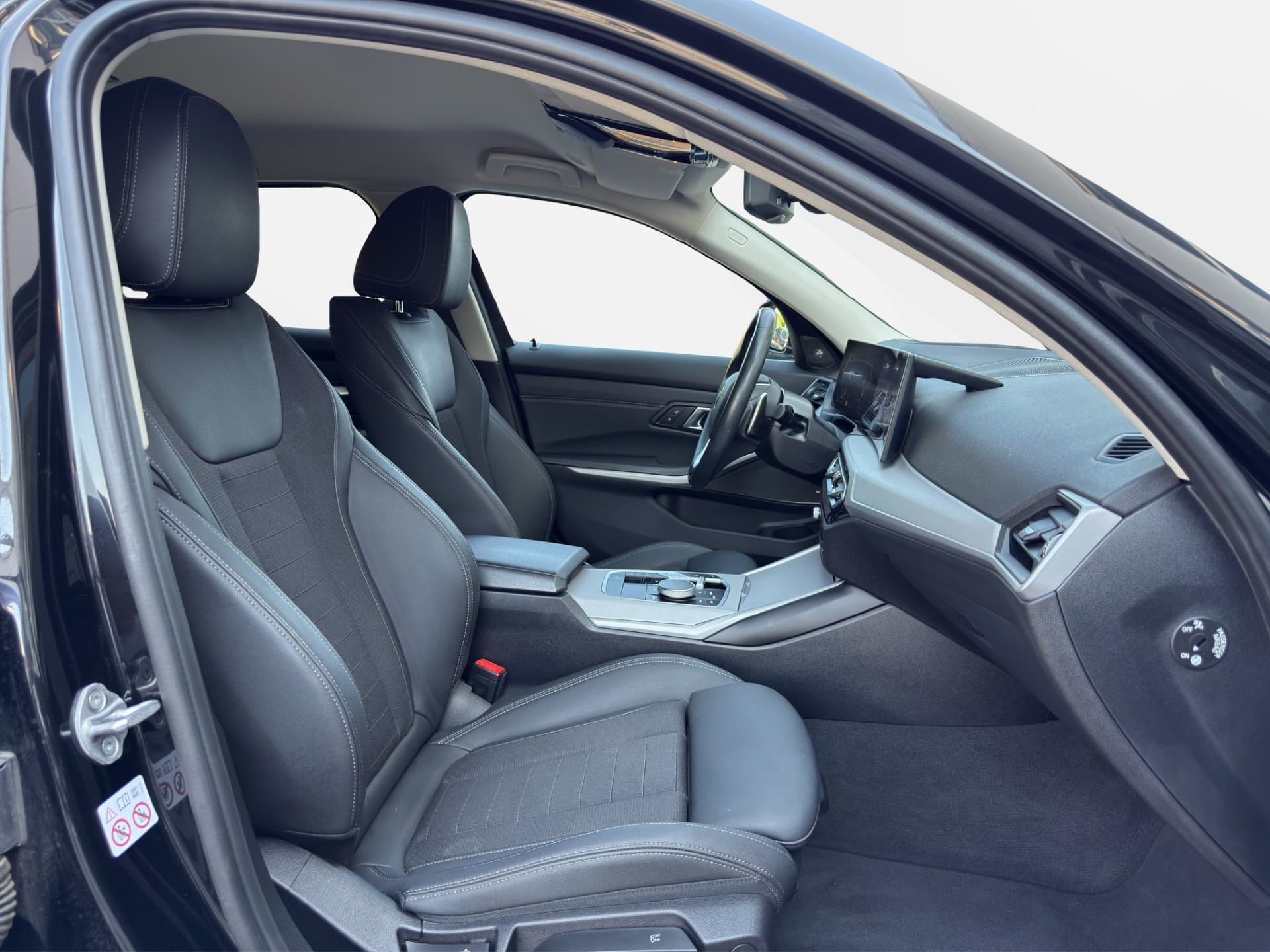 BMW 320d xDrive - Thumbnail 10